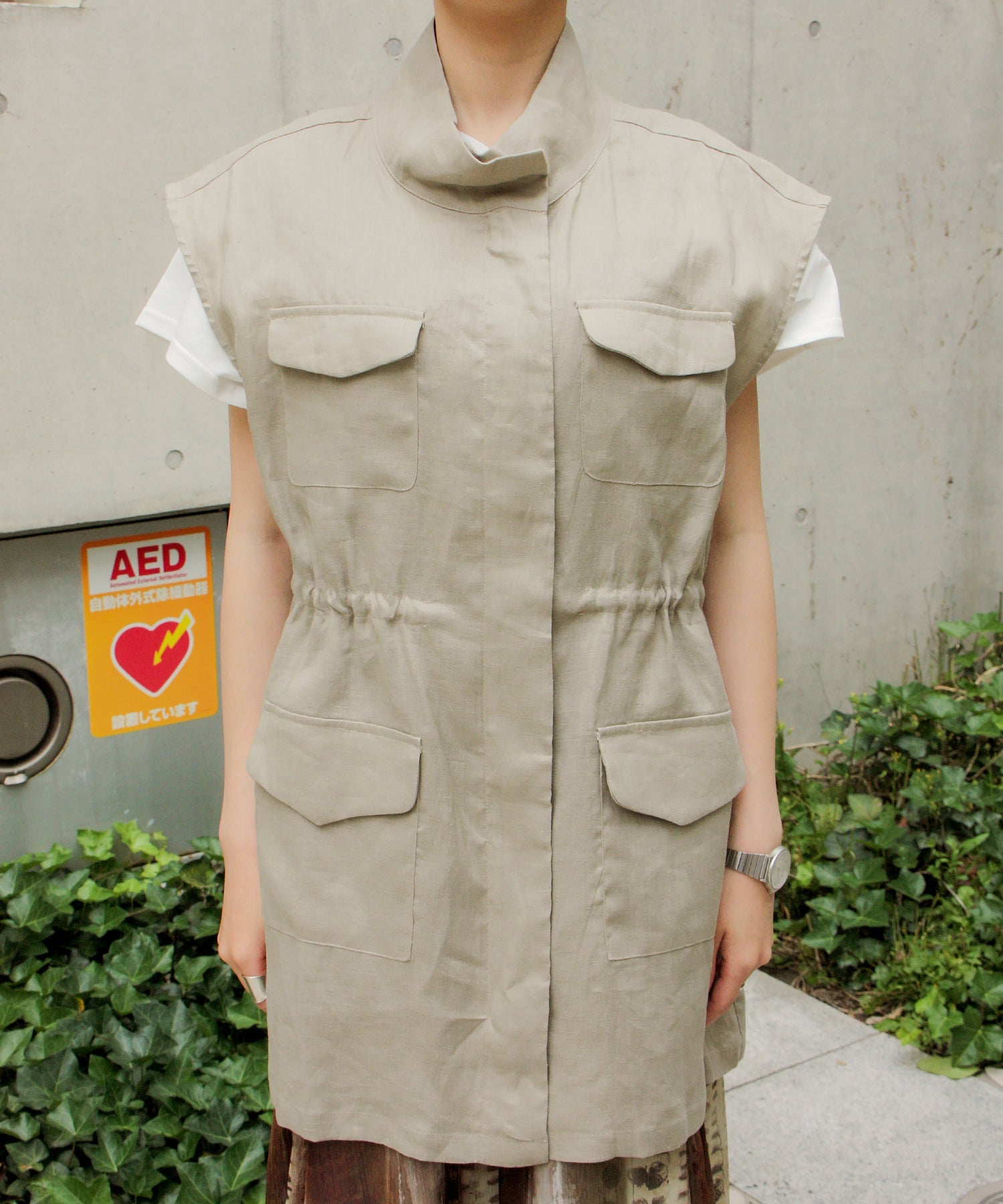 ベージュ　staff：H161