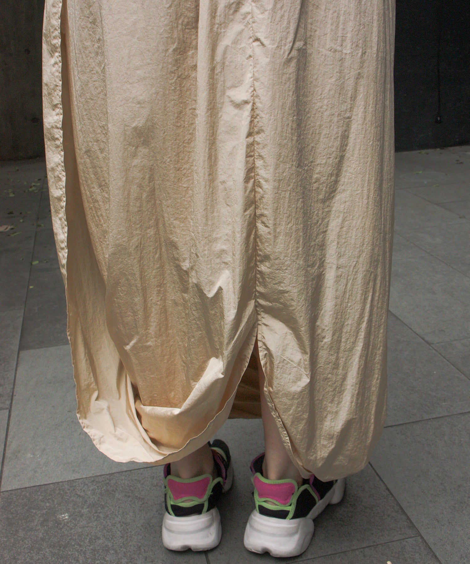 ベージュ　staff：H157