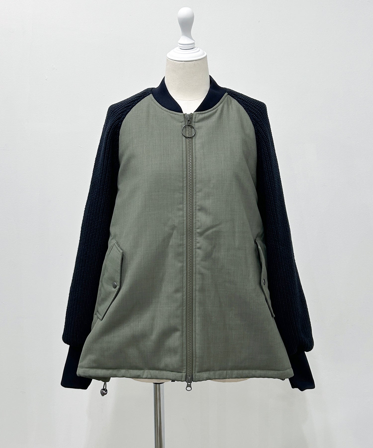 カーキ×ネイビー