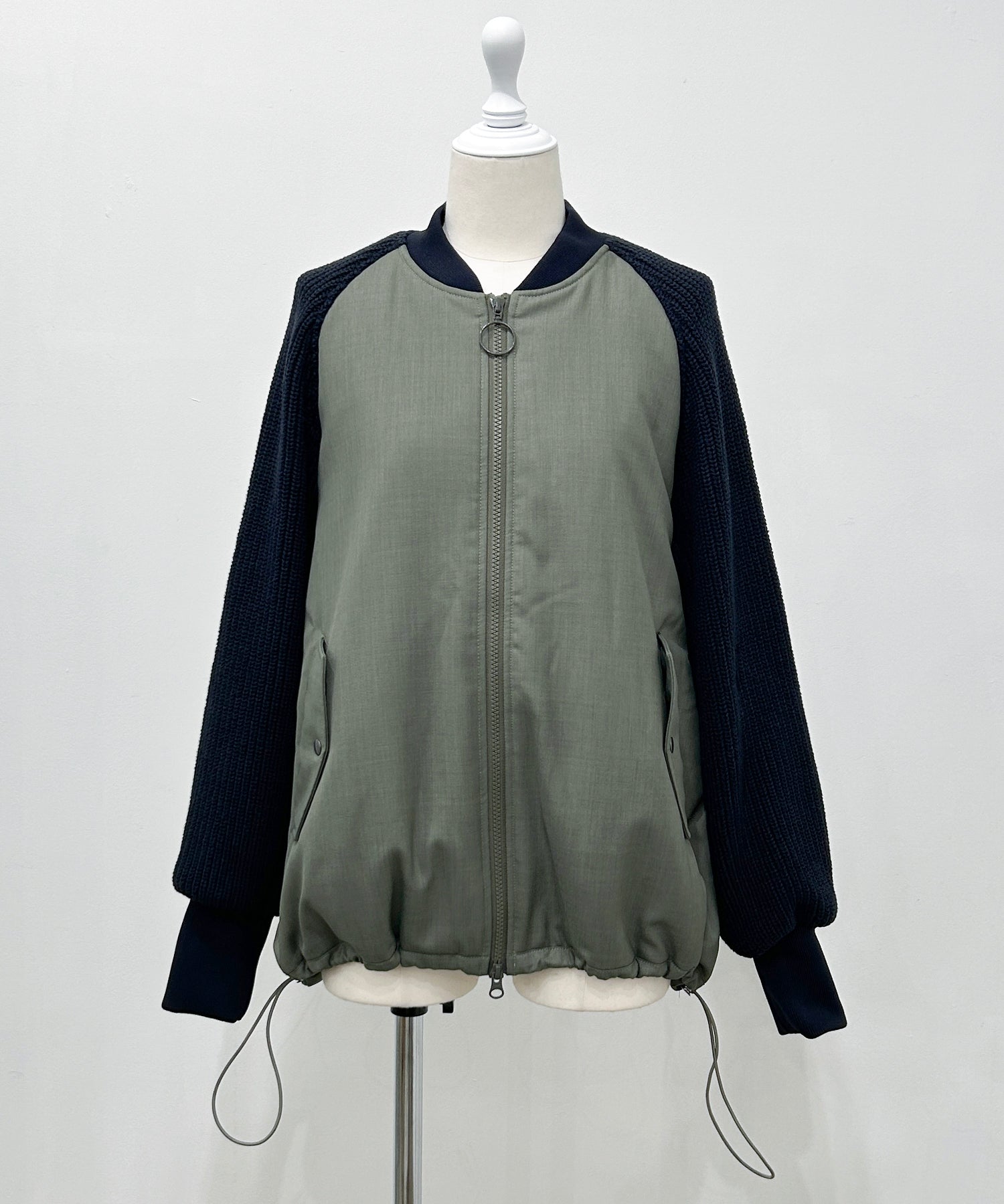 カーキ×ネイビー