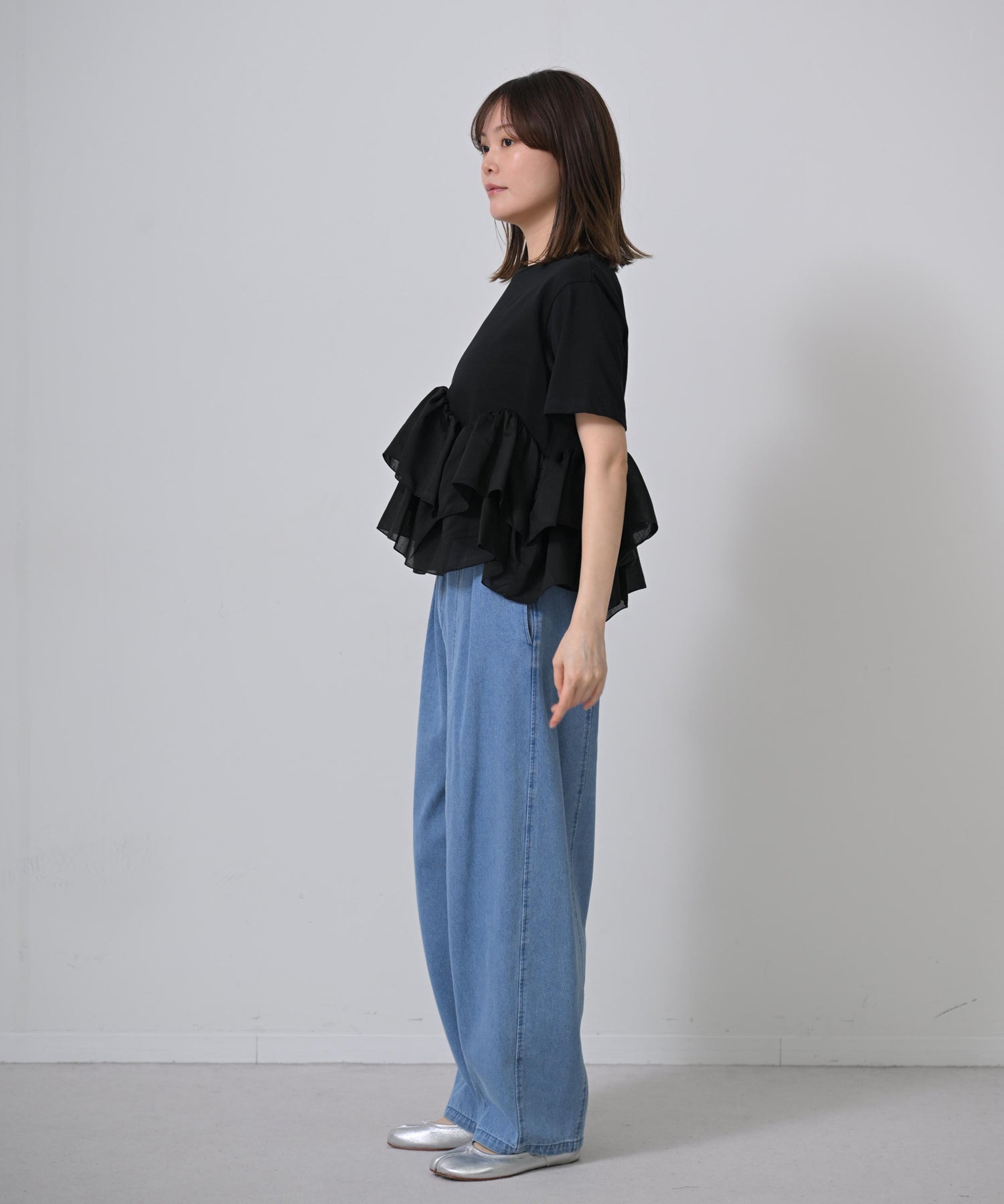 ブラック　model：H167