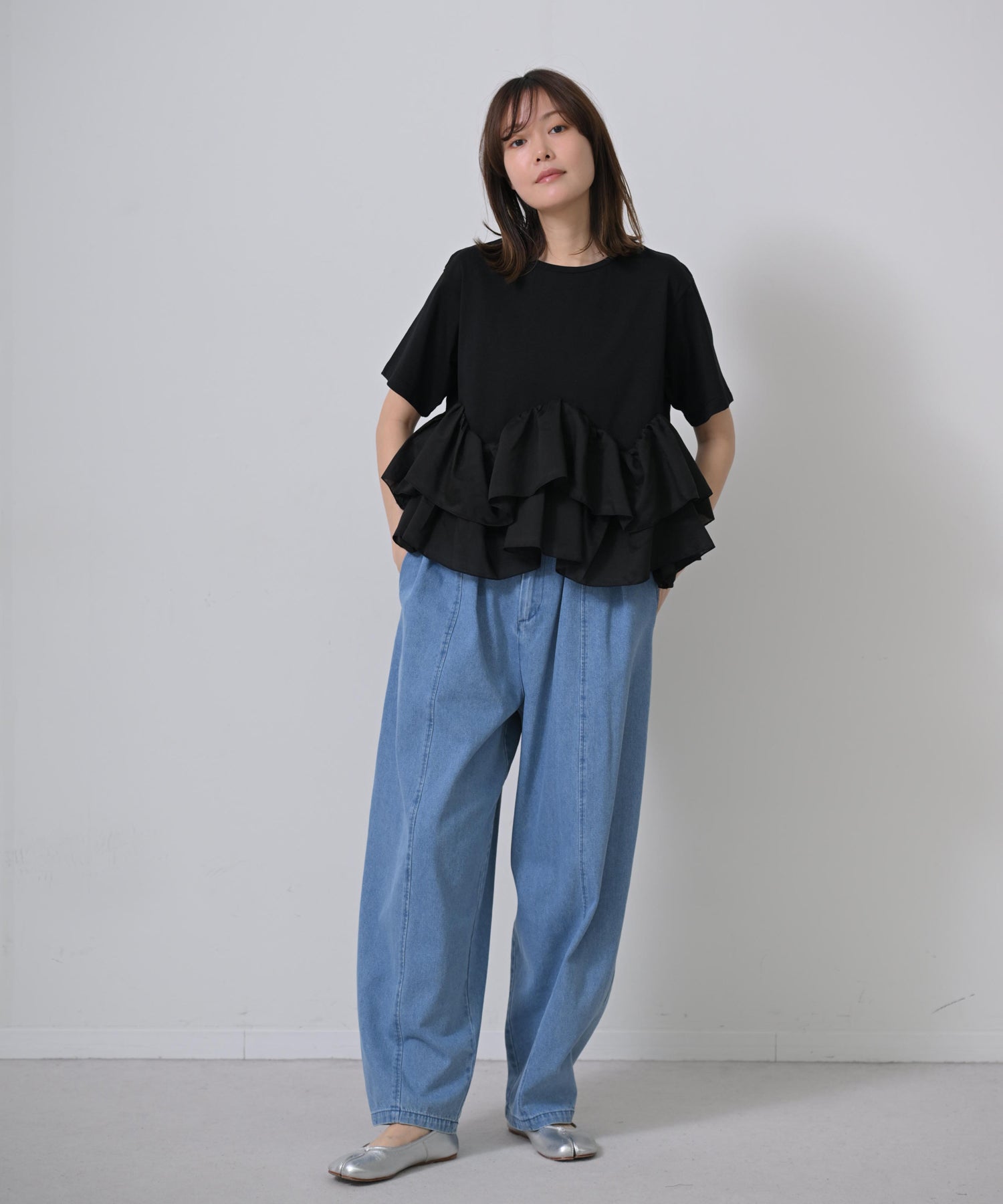 ブラック　model：H167
