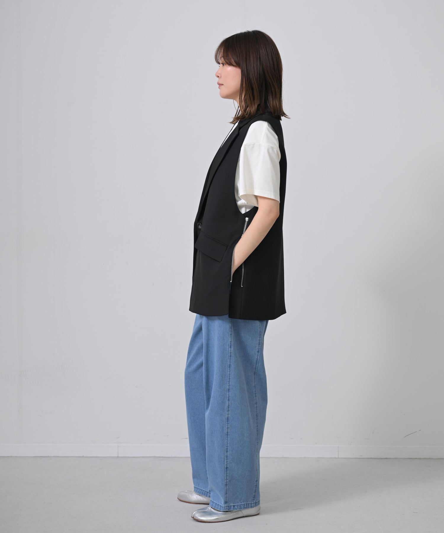 ブラック　model：H167