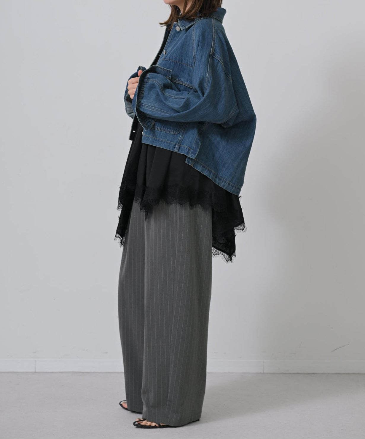 ブラック　model：H167