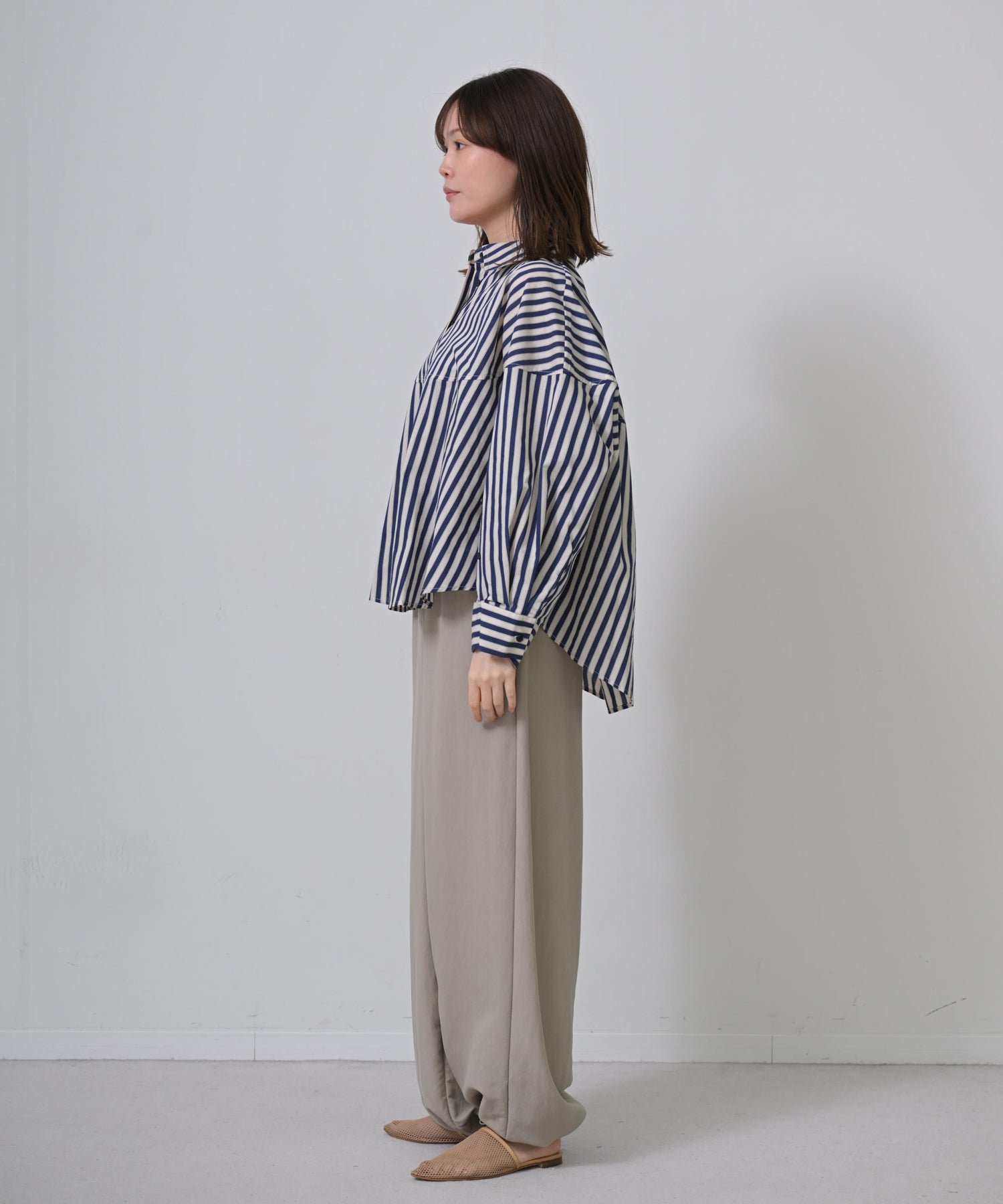 ネイビー×オフ　model：H167