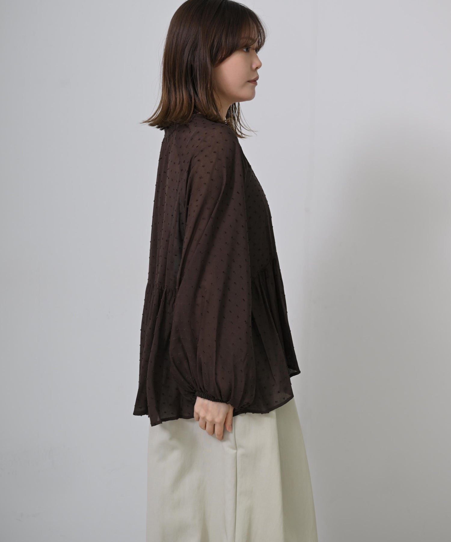 ダークブラウン　model：H167