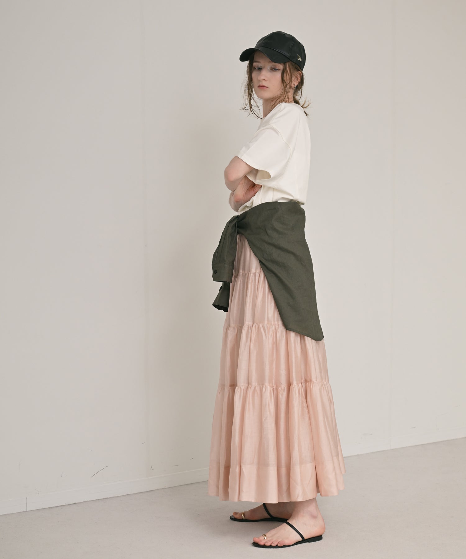 オフホワイト　model：H170
