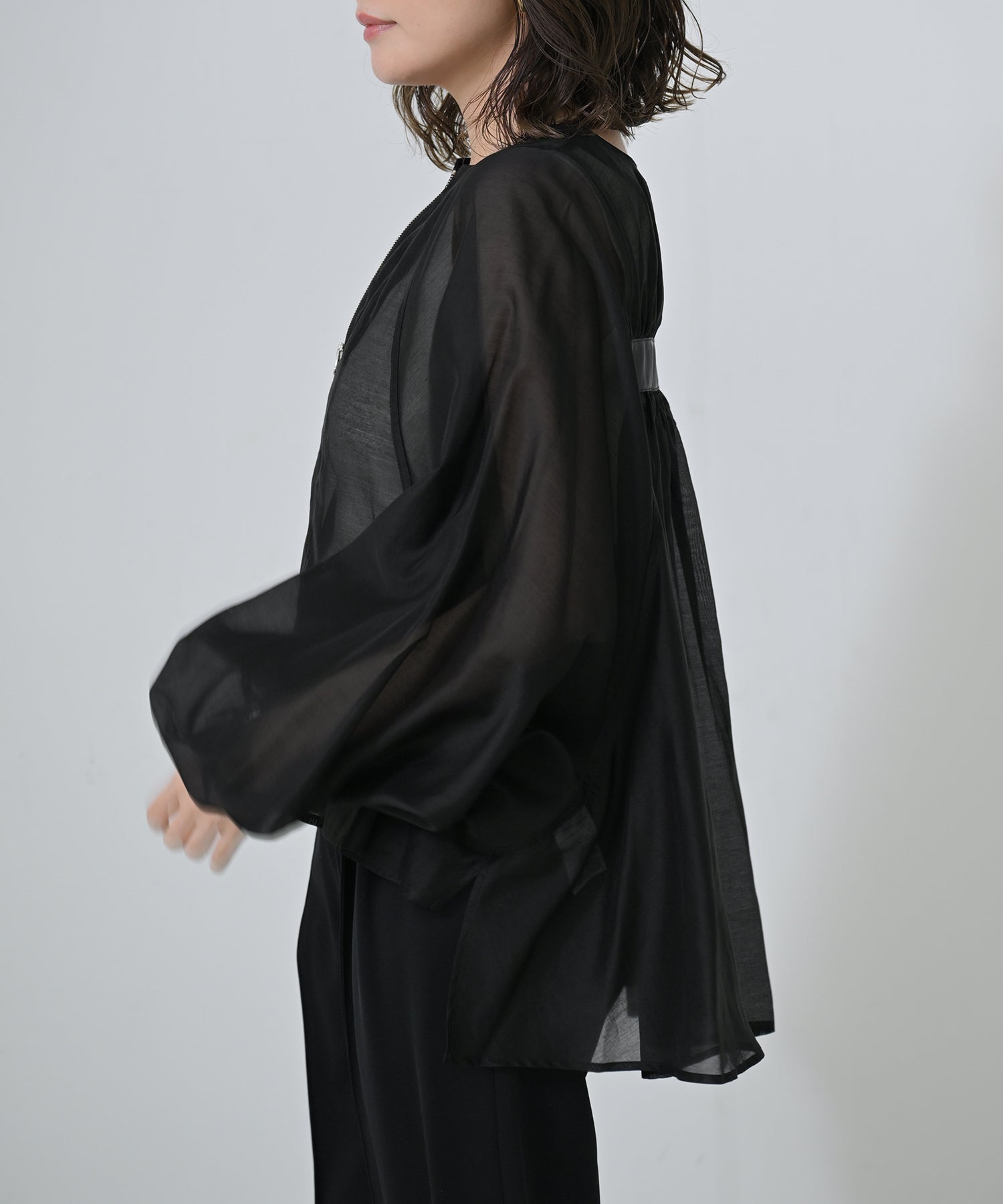ブラック　model：H167