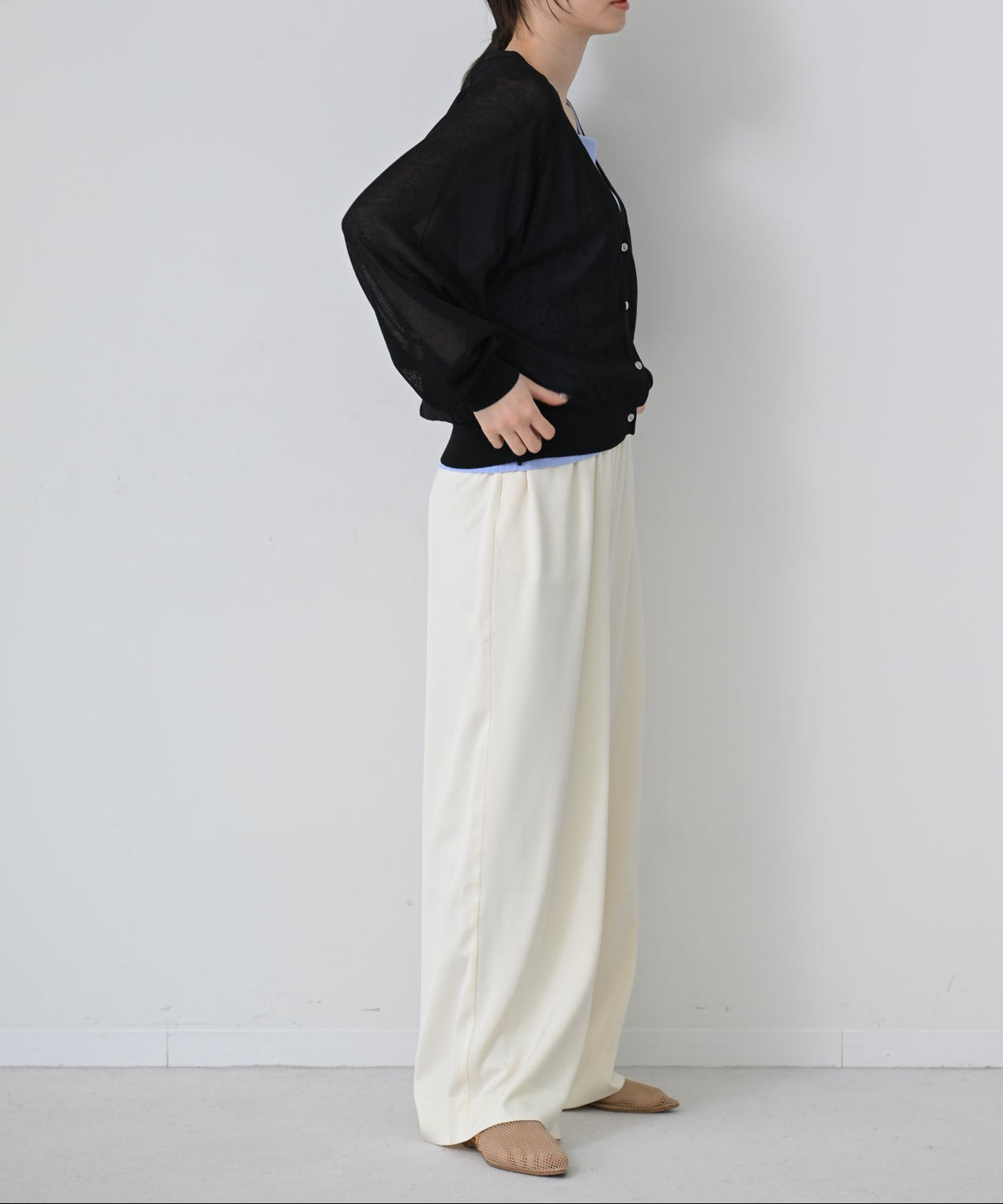 ブラック　model：H160