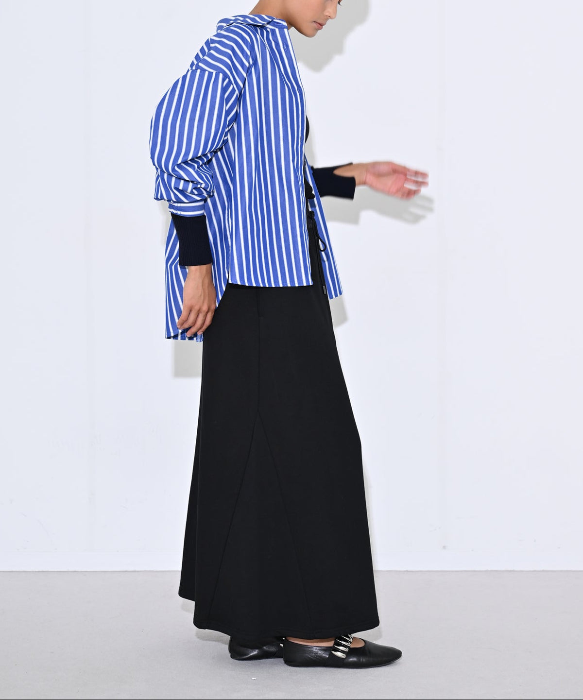 ブルー×オフホワイト　model：H166cm