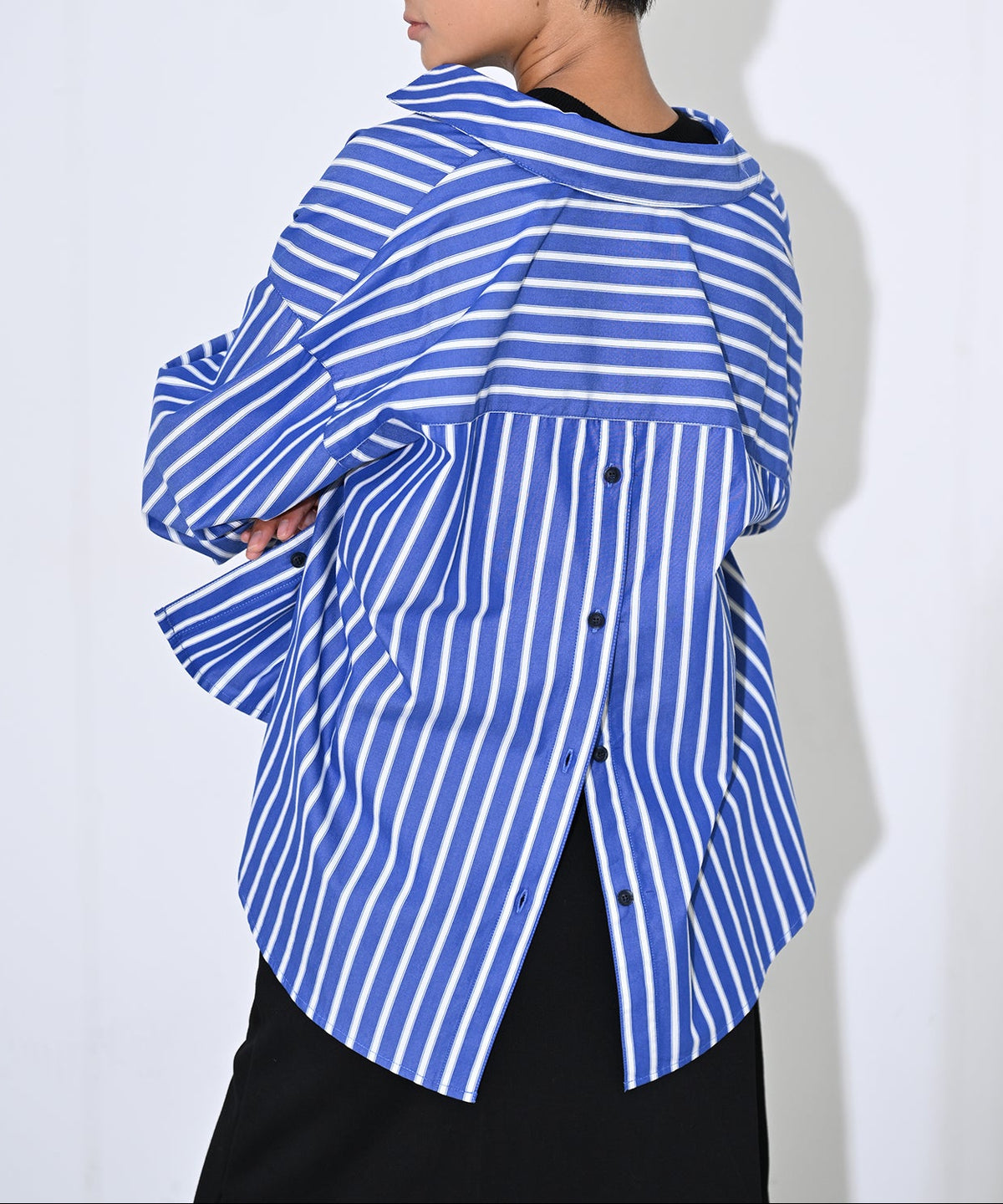 ブルー×オフホワイト　model：H166cm