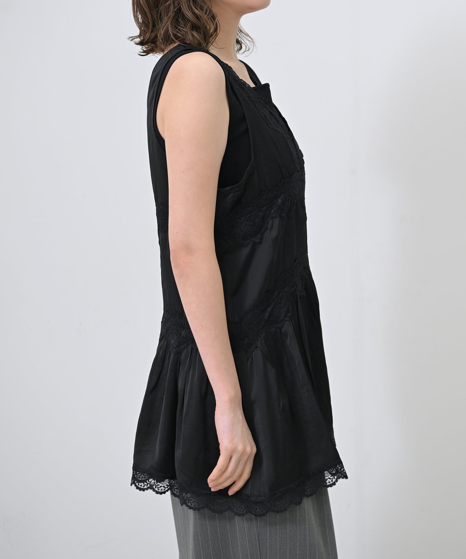 ブラック　model：H167