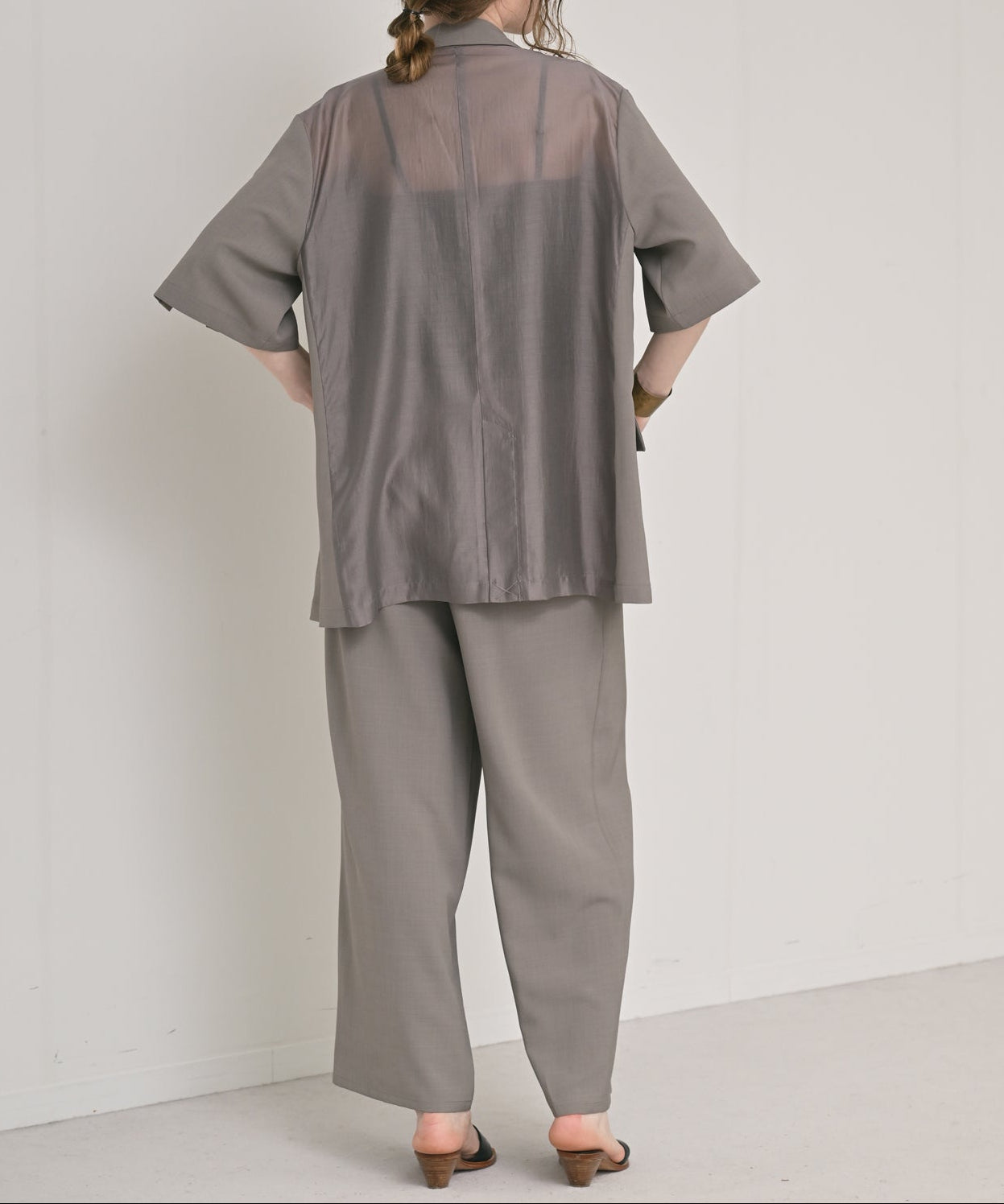 Back Sheer Short-Sleeved Jacket