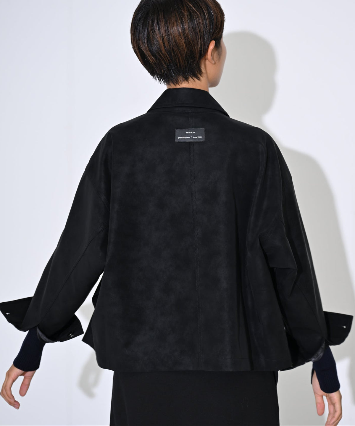 ブラック　model：H166cm