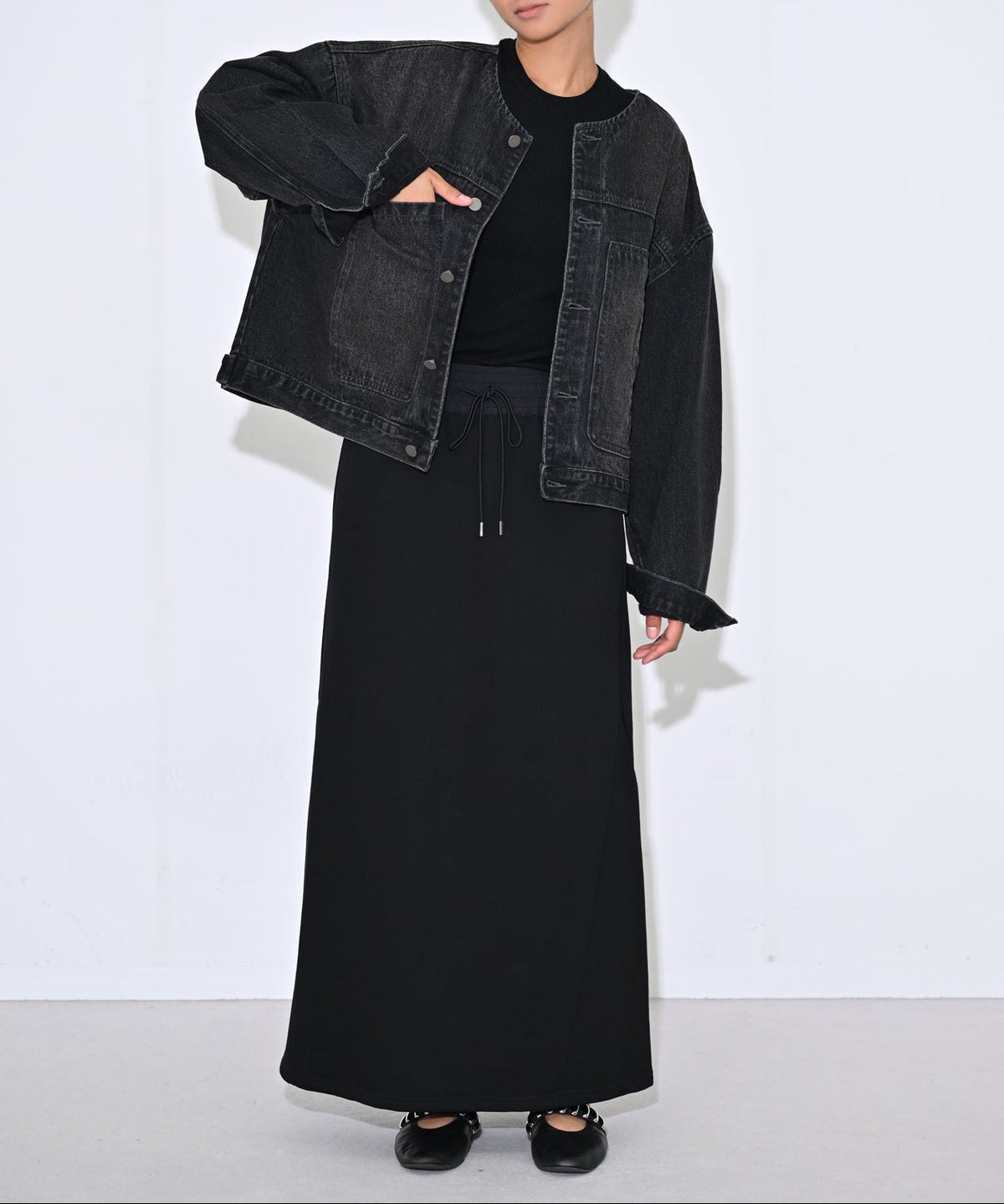 ブラック　model：H166cm