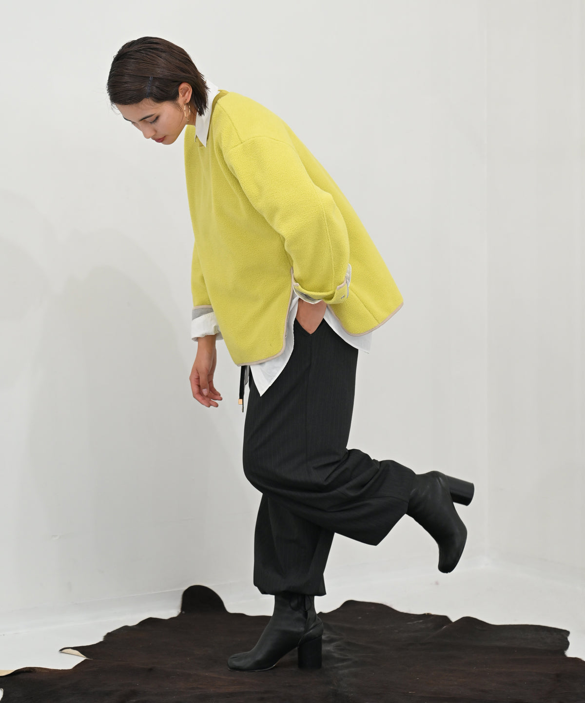 ブラックストライプ　model：H166cm