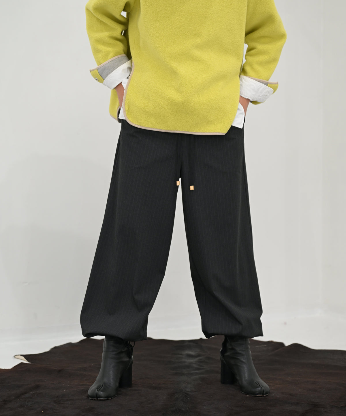 ブラックストライプ　model：H166cm