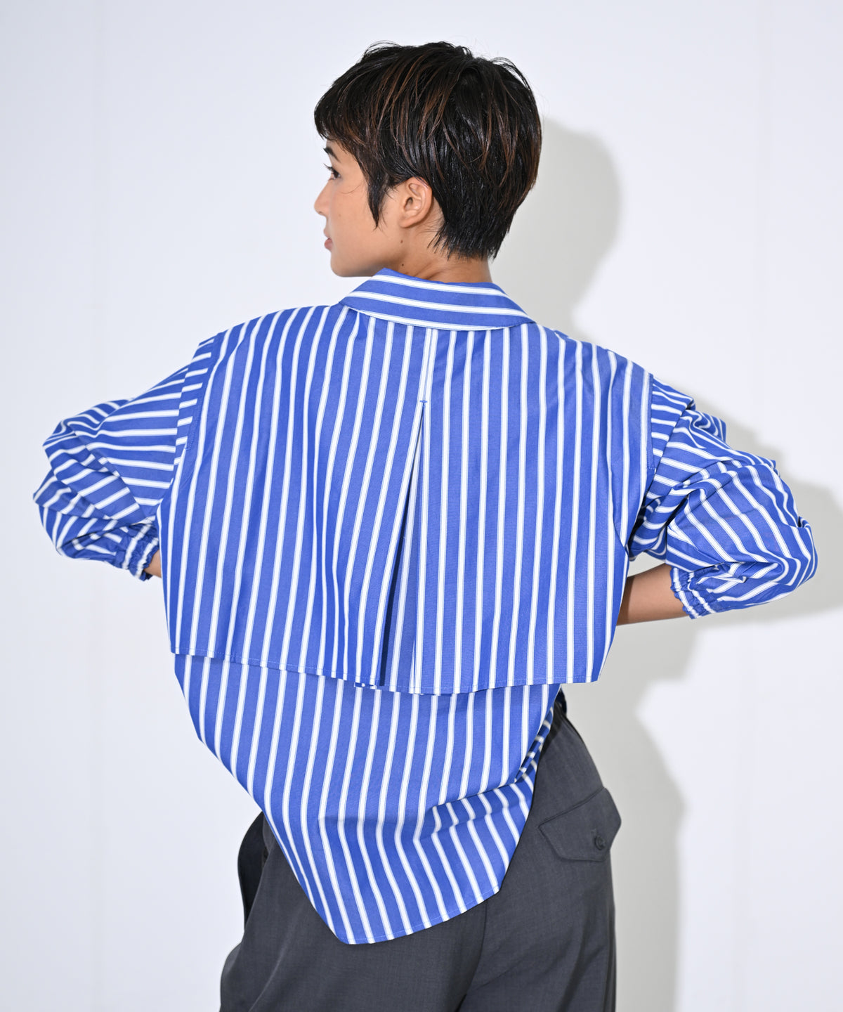 ブルー×オフホワイト　model：H166cm