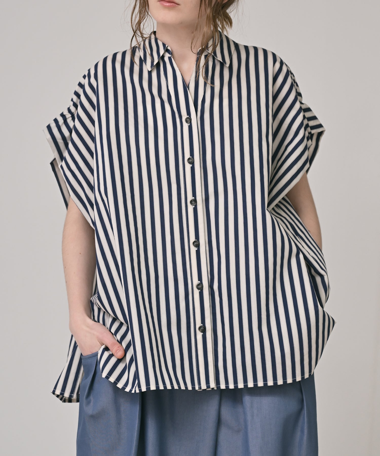 Back Ribbon Stripe Blouse