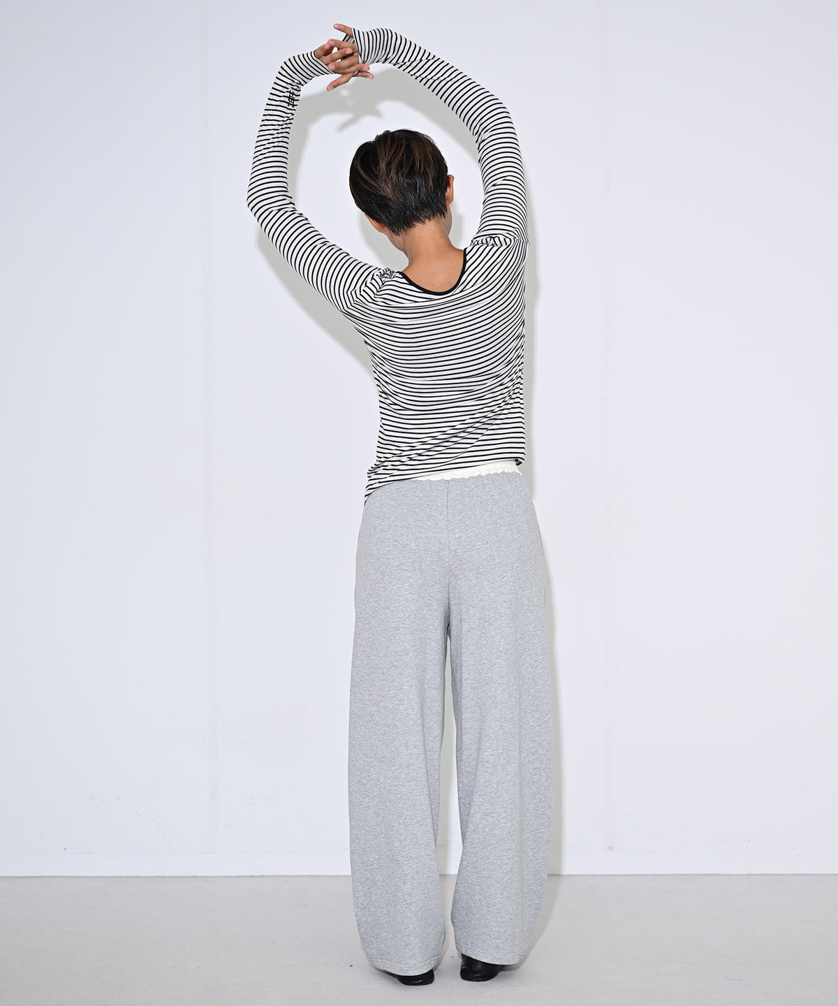 オフホワイト×ブラック　model：H166cm