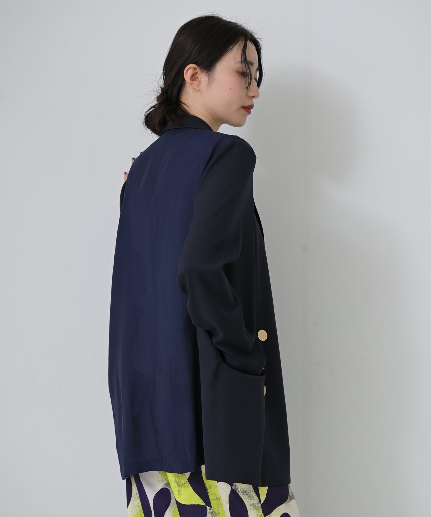 ネイビー　model：H160