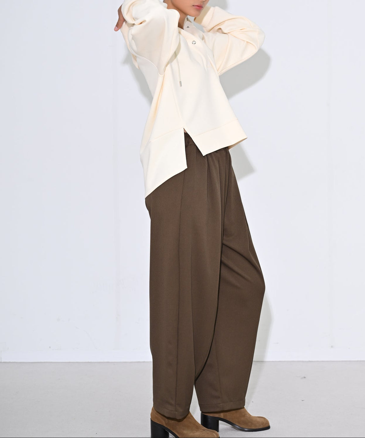 ブラウン　model：H166cm