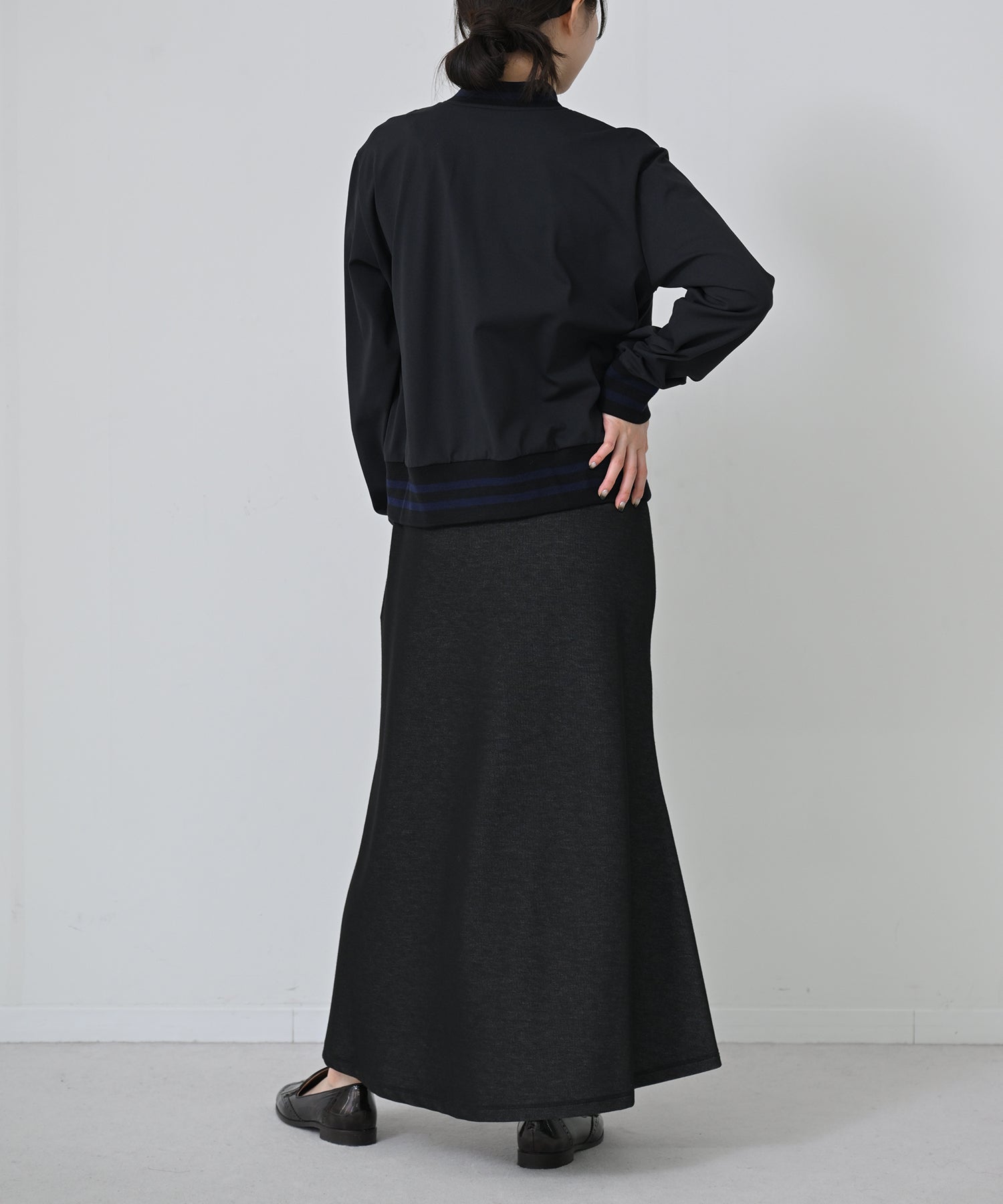 ブラック　model ：H160cm