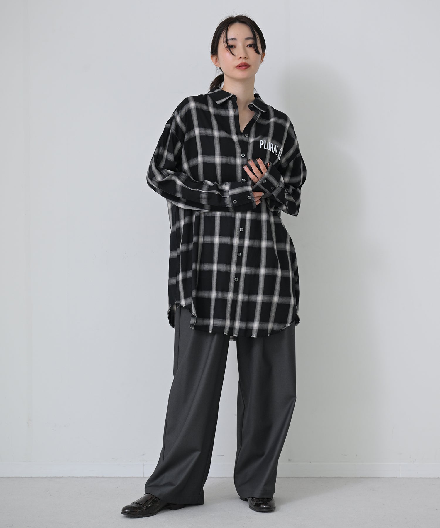ブラック　model：H160
