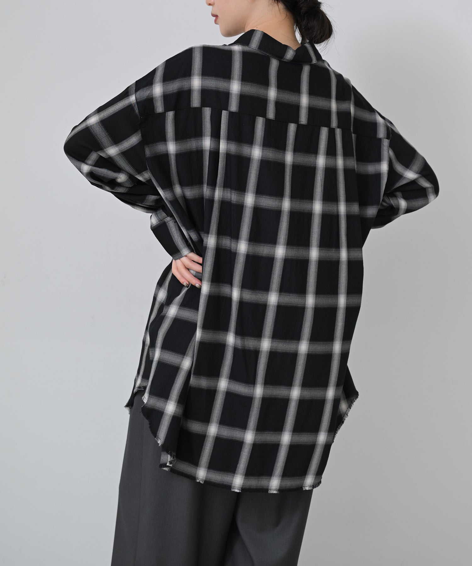 ブラック　model：H160