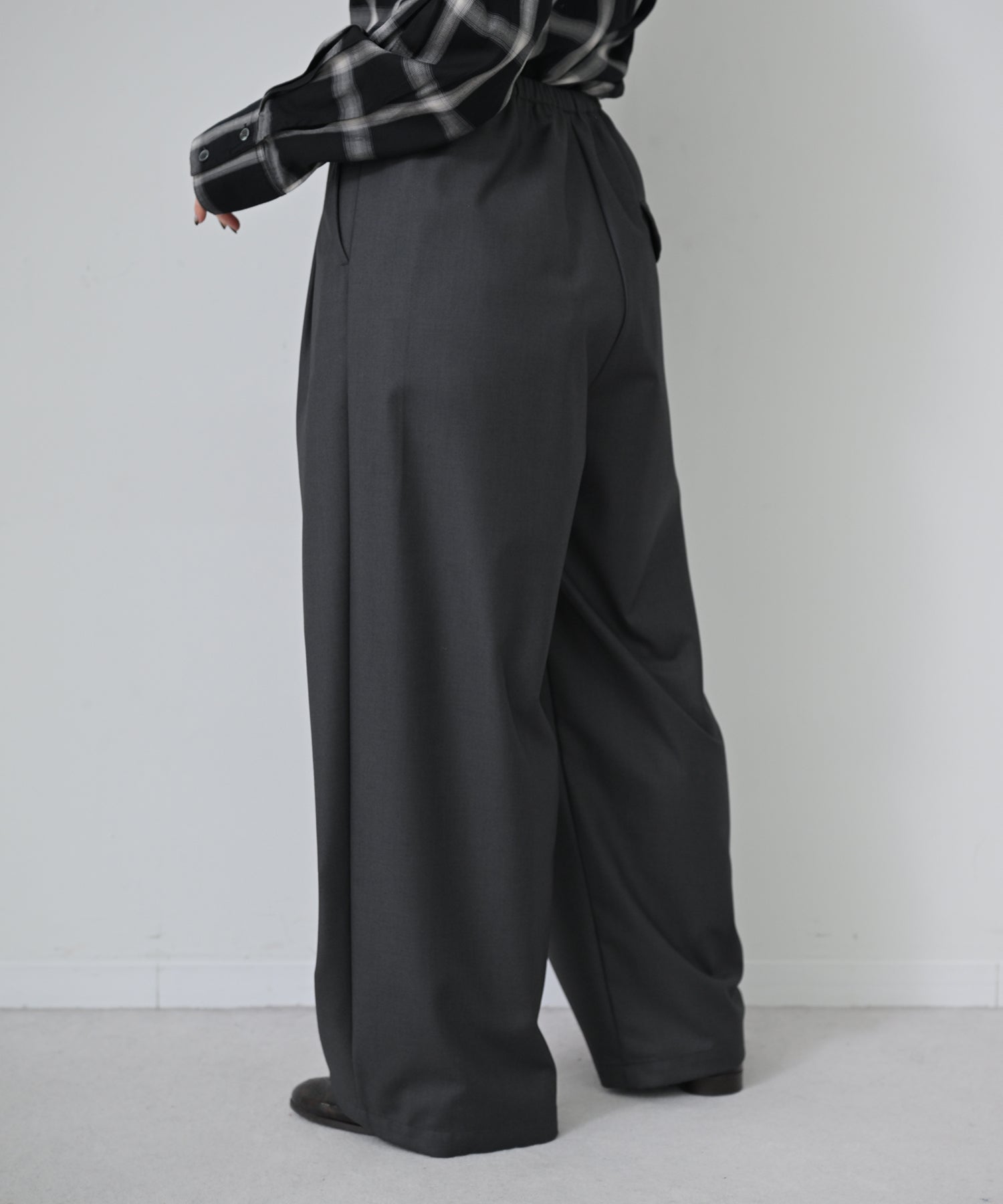 Tucked Wide Pants