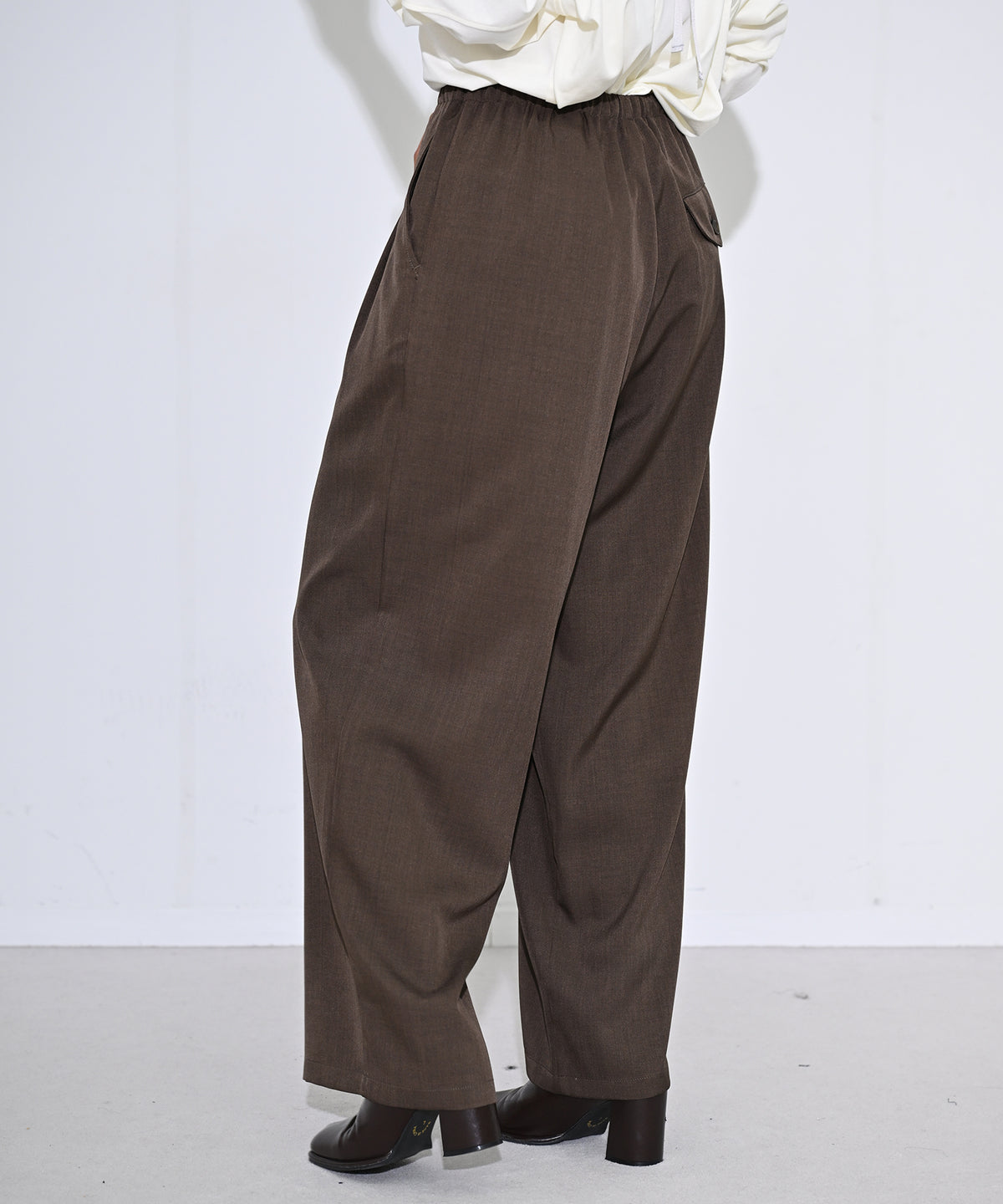 ブラウン　model : H166cm