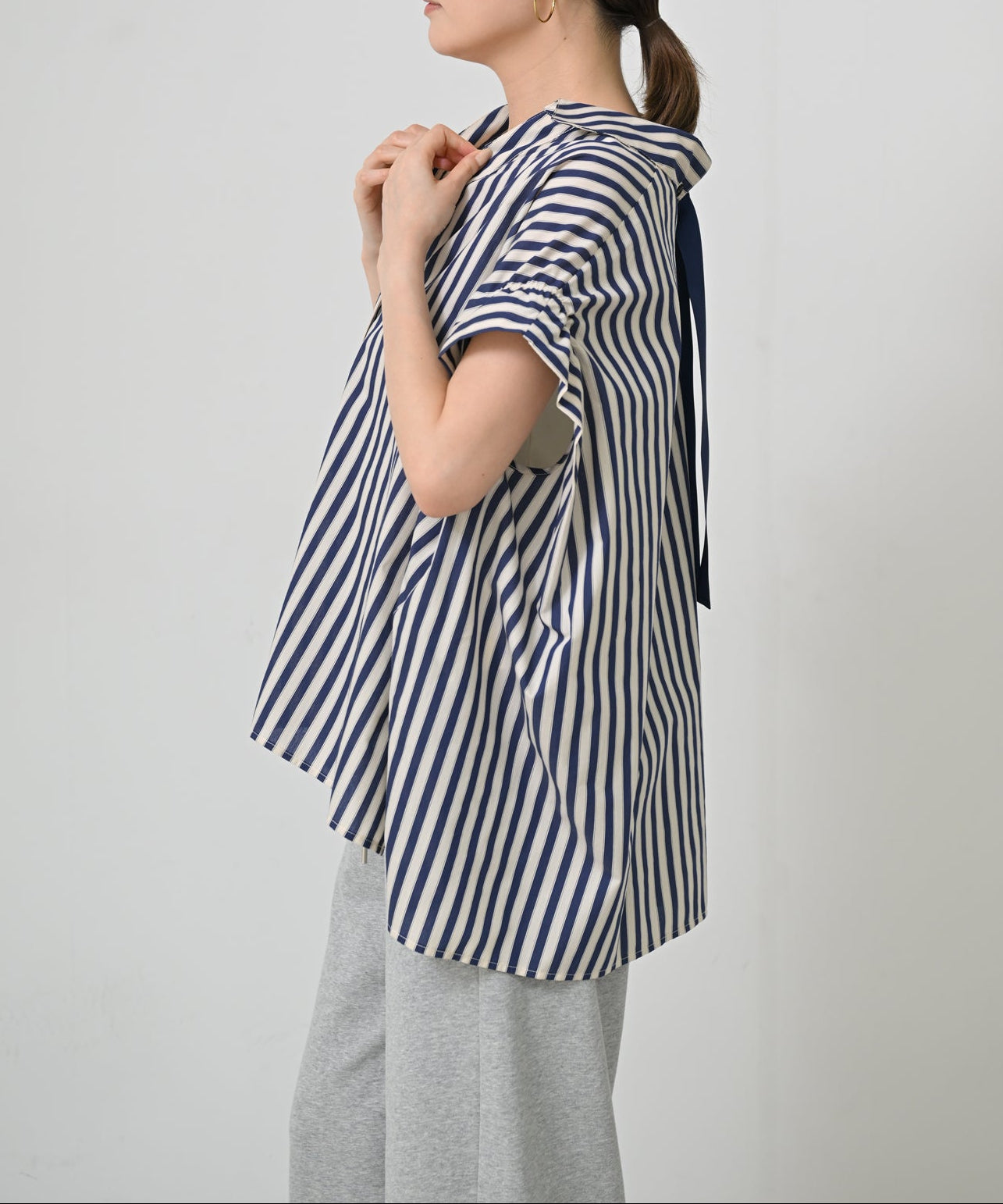 Back Ribbon Stripe Blouse