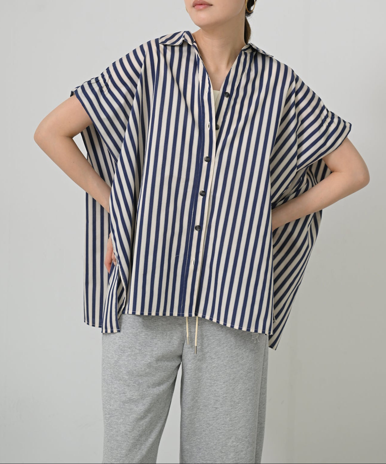 ネイビー×オフ　model：H167