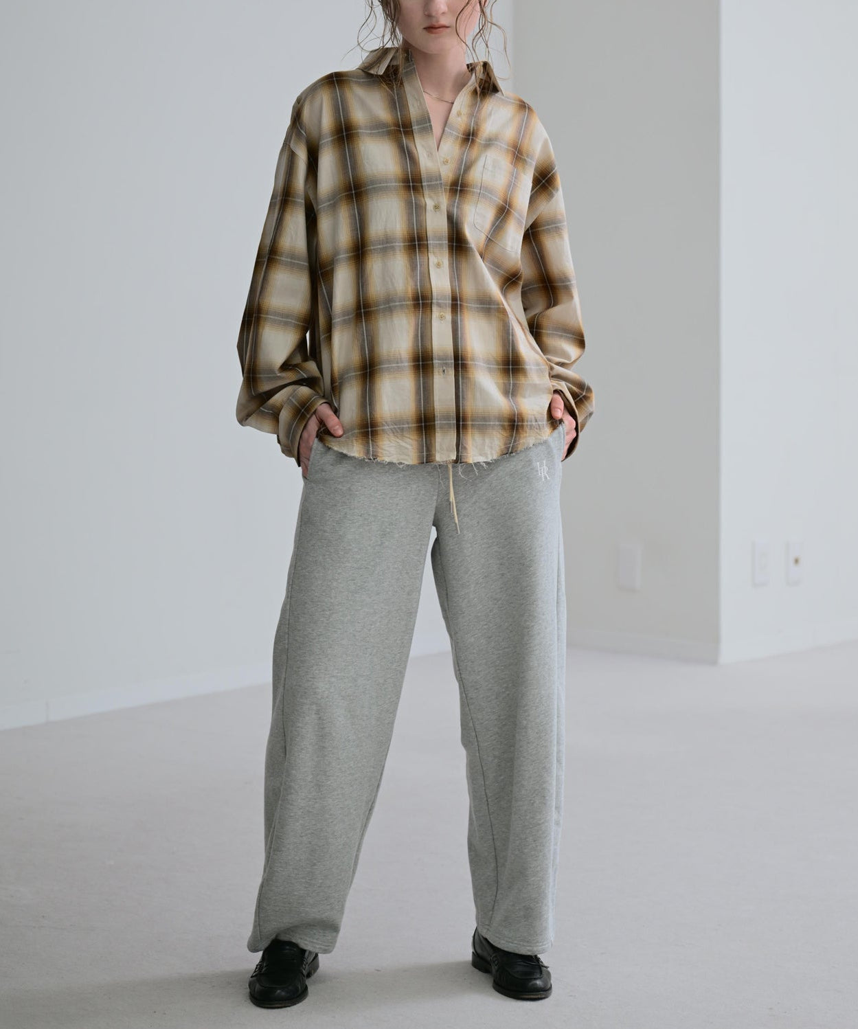 ベージュチェック　model：H170cm