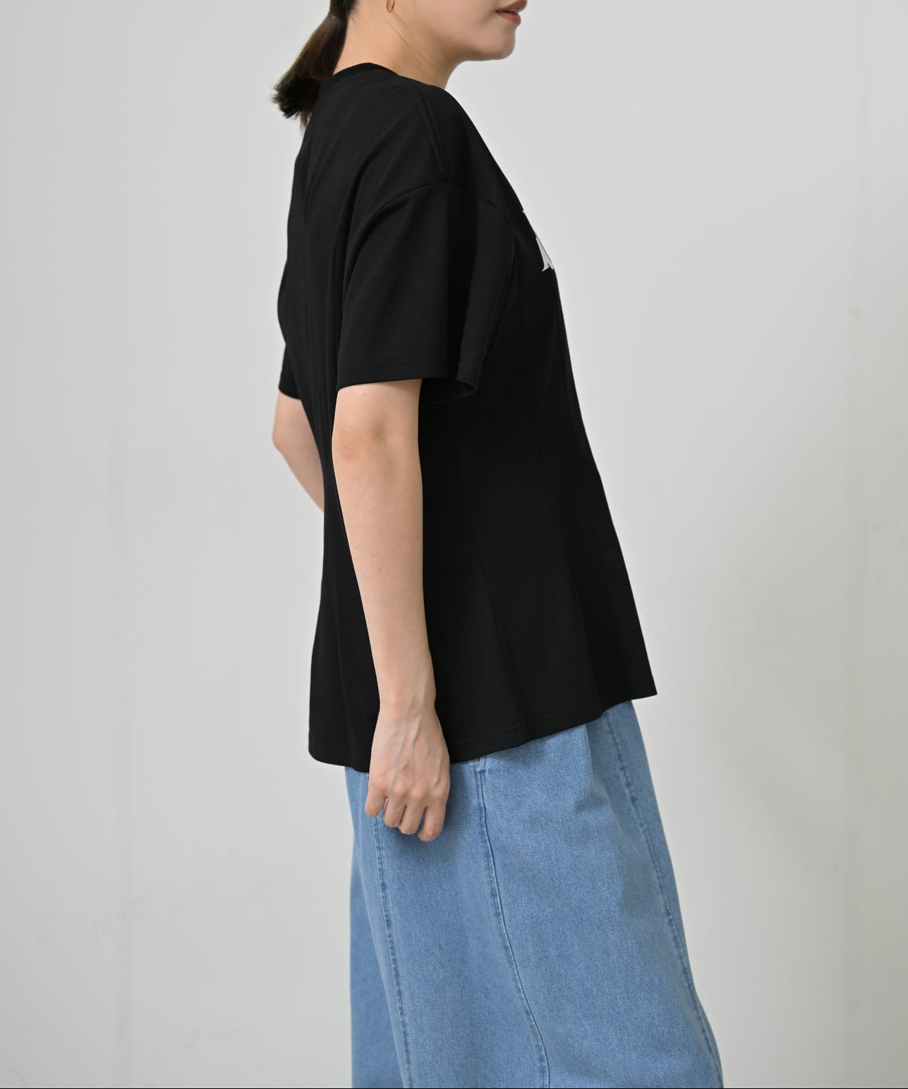 ブラック　model：H167