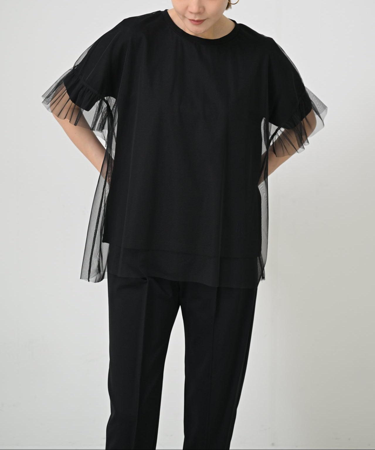 ブラック　model：H167