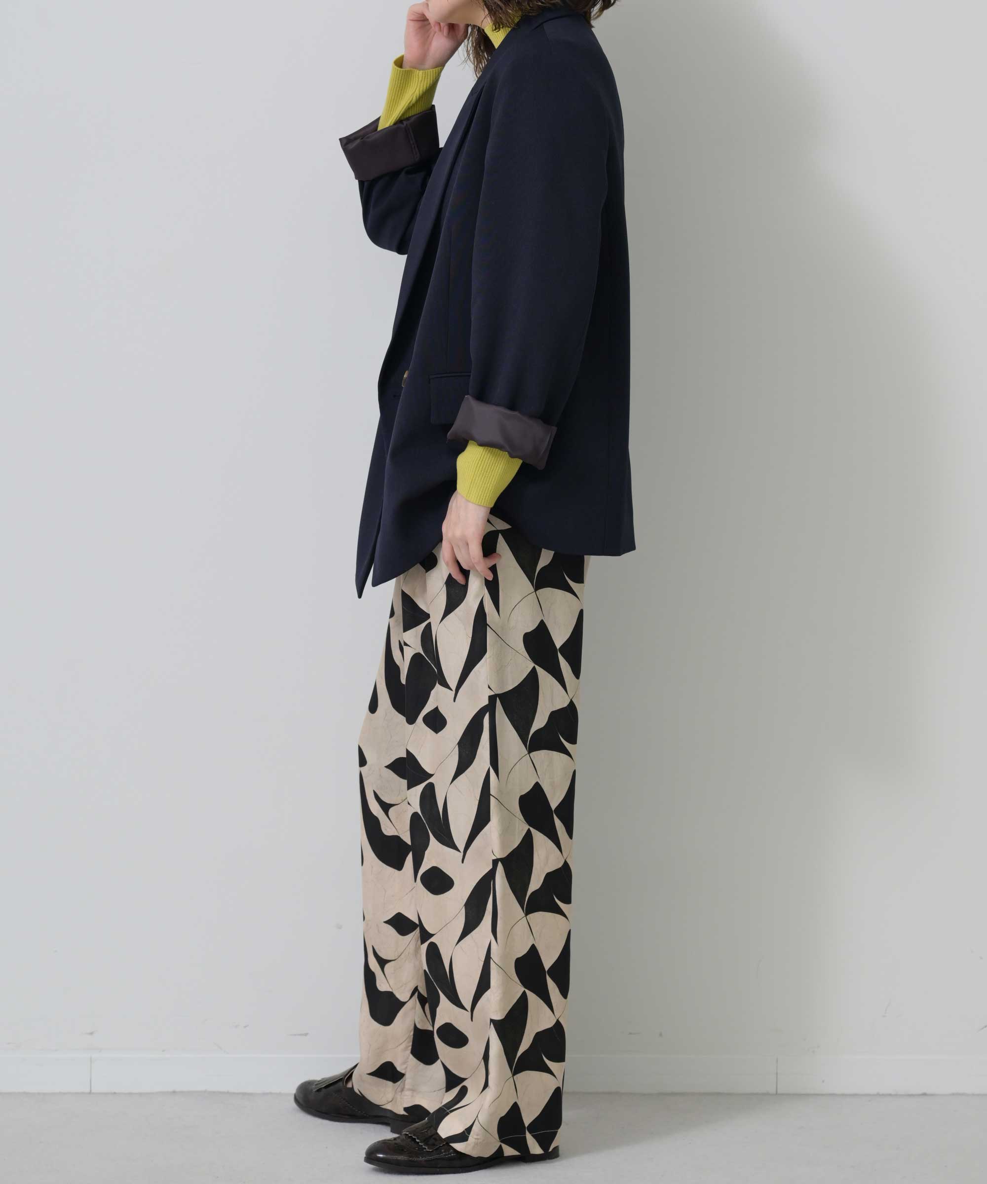 ネイビー　model：H167