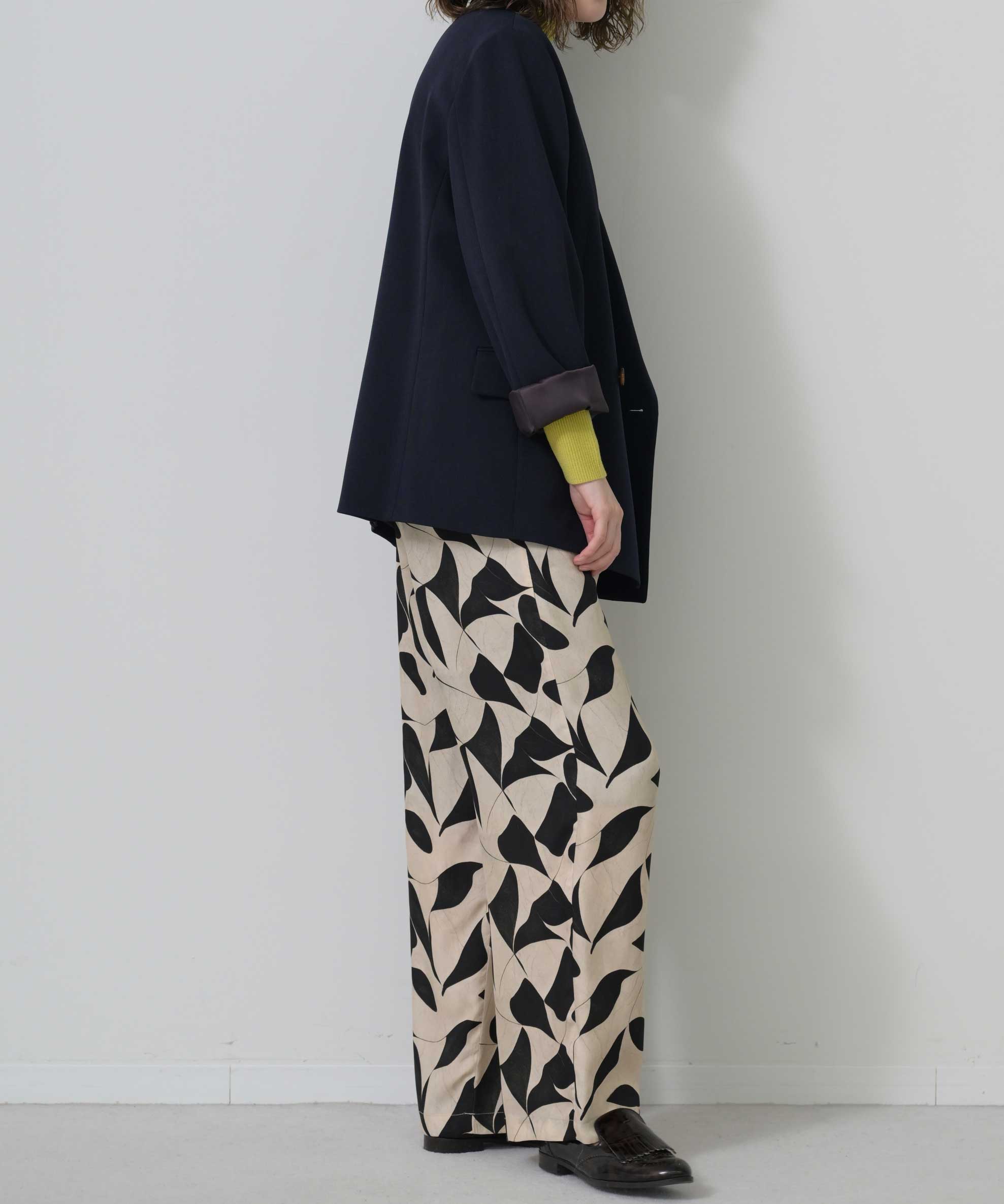 ネイビー　model：H167