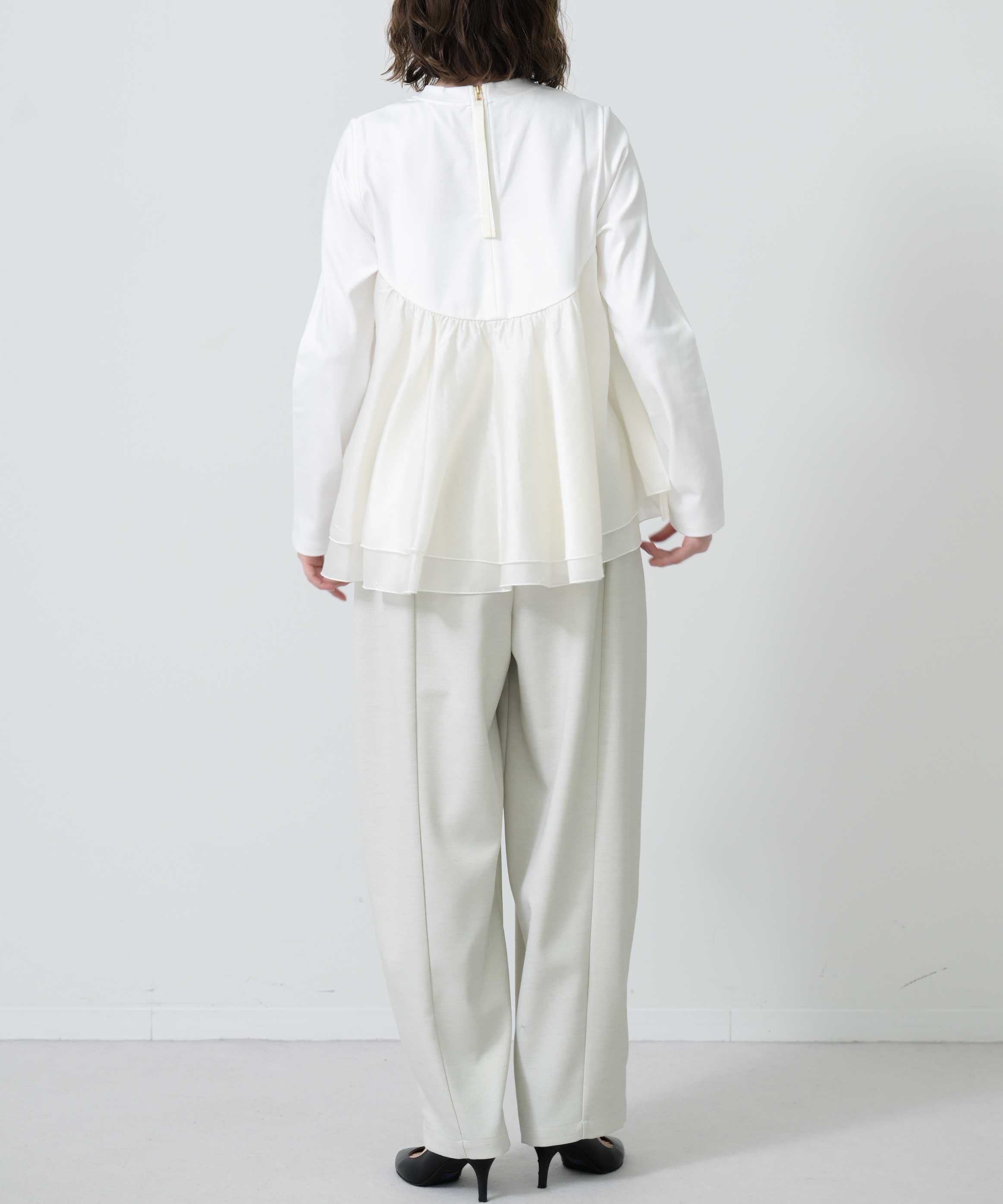 Side-Switched Frill Top