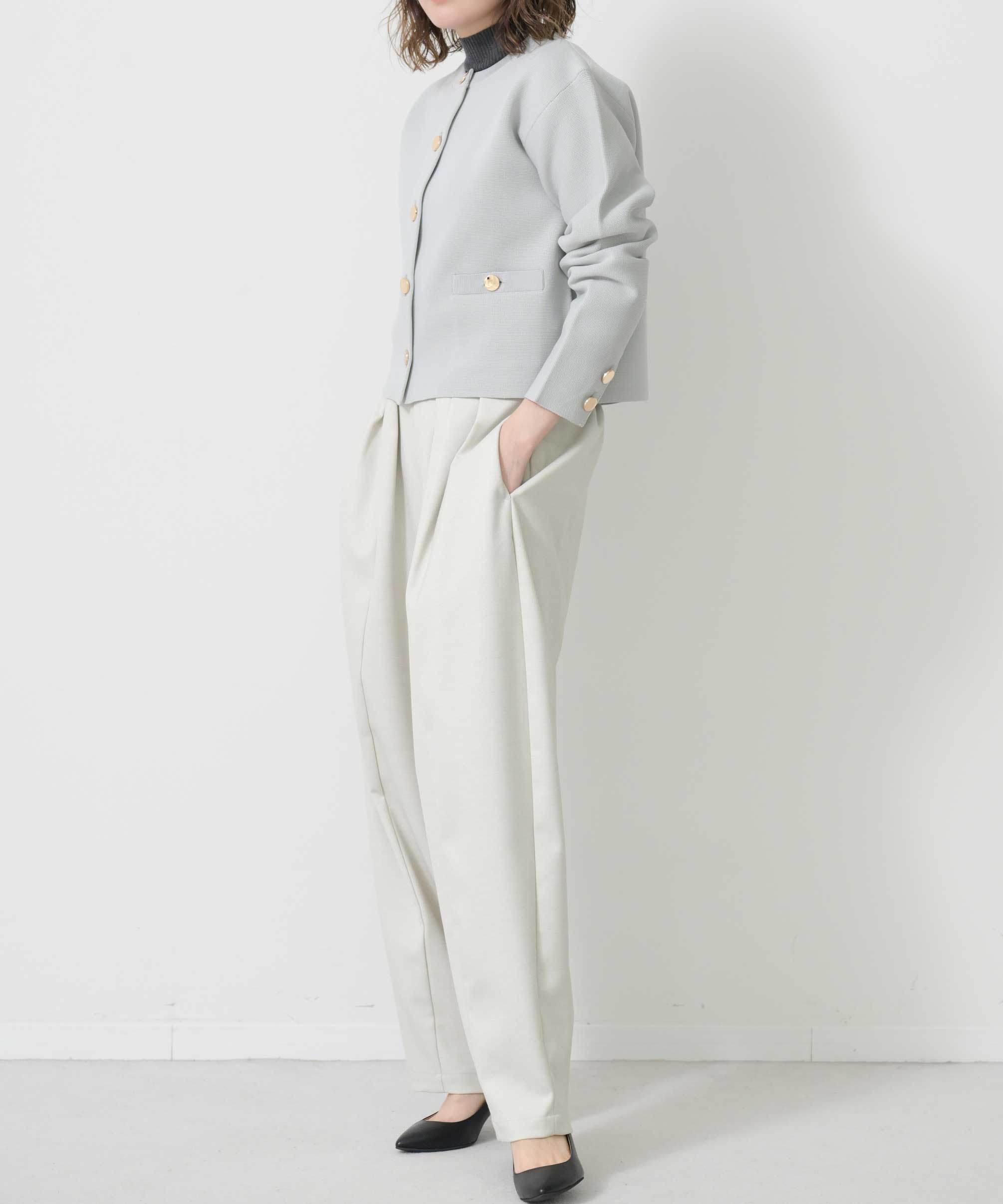 グレー　model：H167