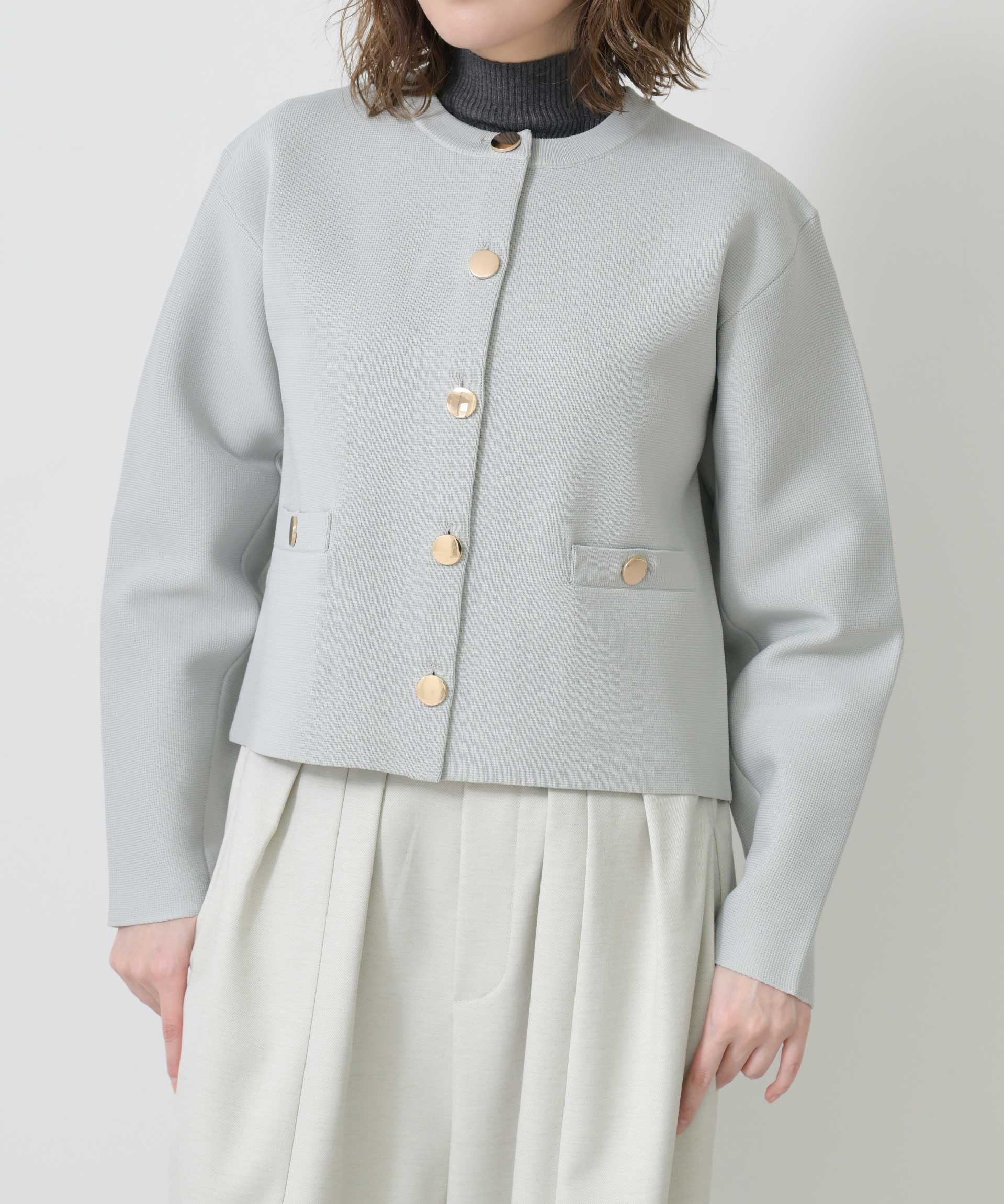 グレー　model：H167