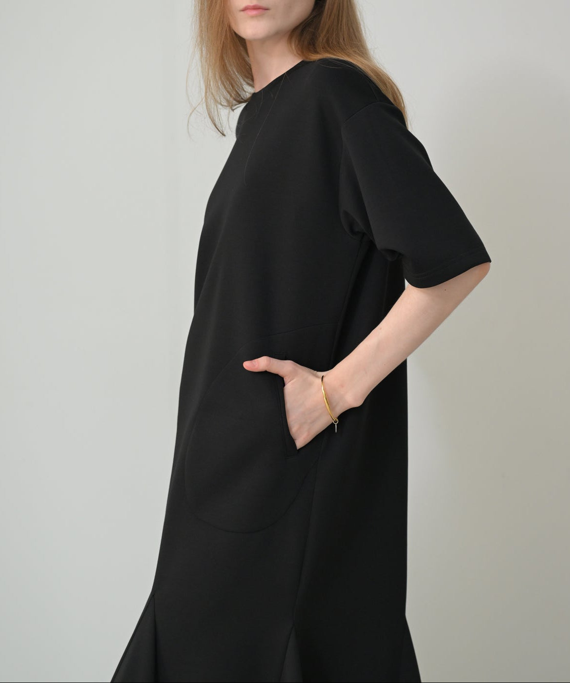 ブラック　model；H170cm