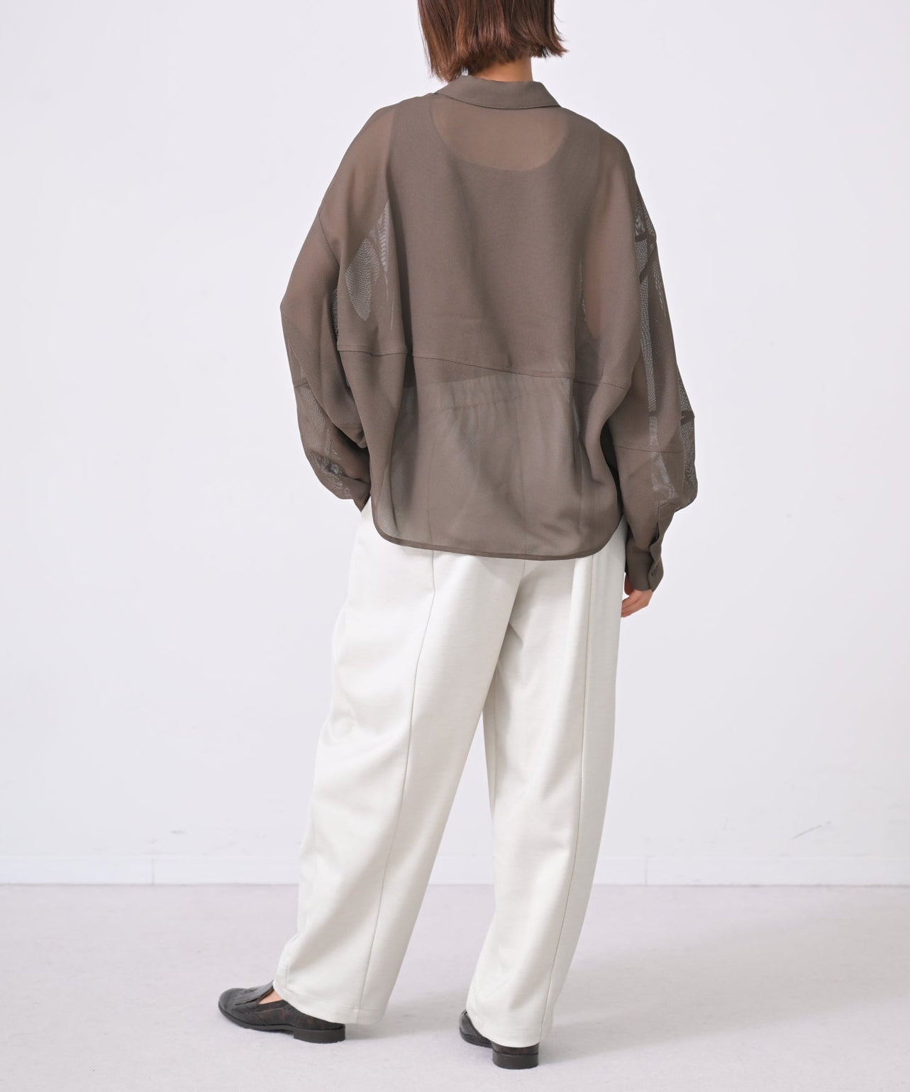 カーキ　model：H166cm