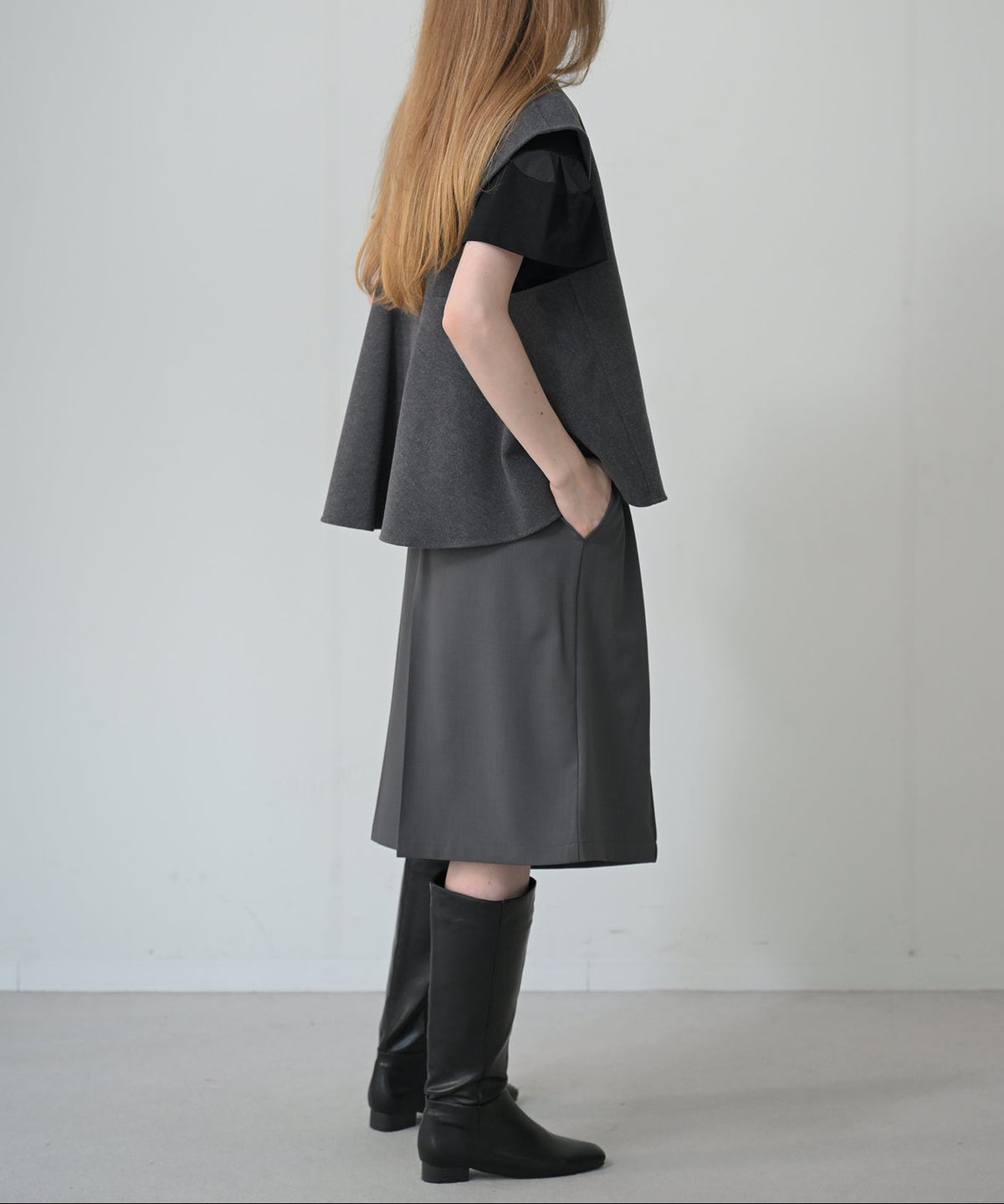チャコール　model：H170cm
