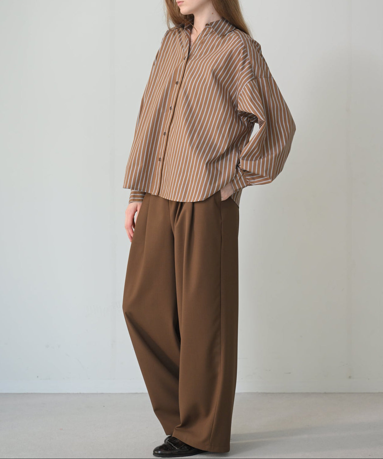 ブラウン　model：H170cm