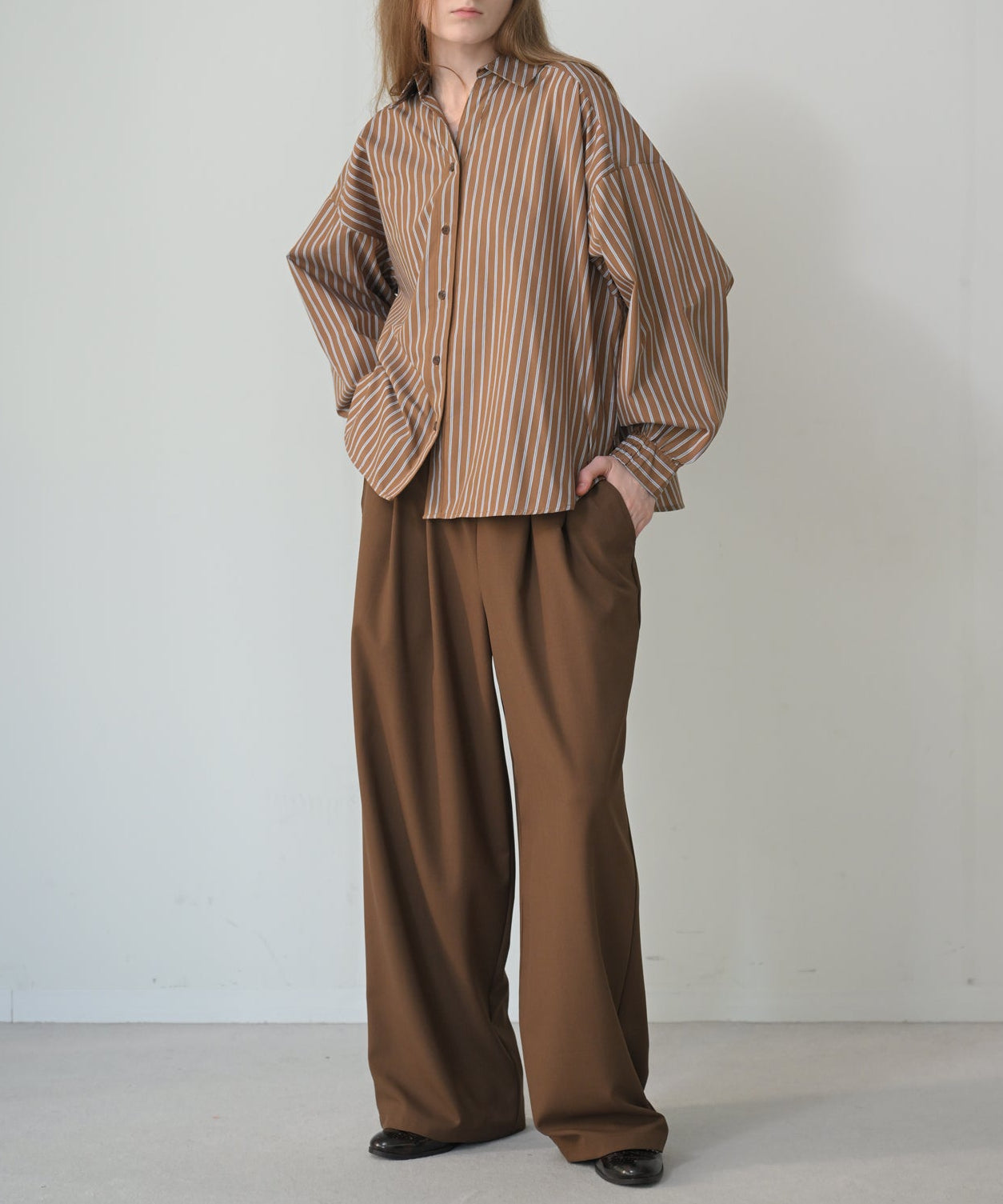 Relaxed Wide Tuck Pants