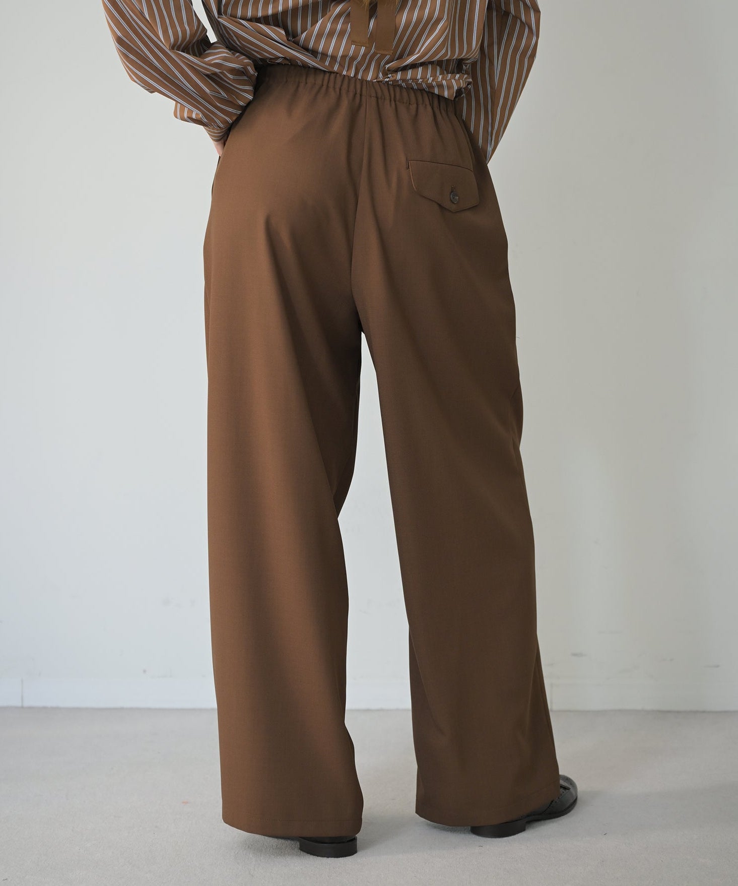 ブラウン　model：H170cm