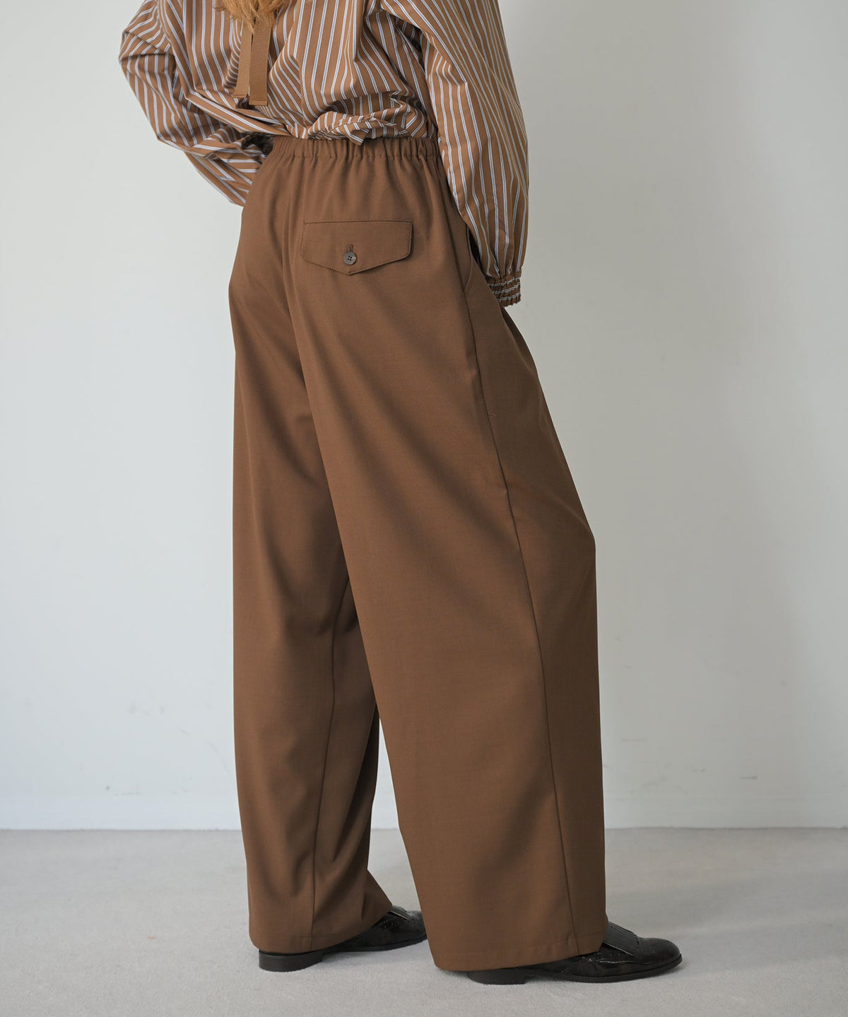 ブラウン　model：H170cm