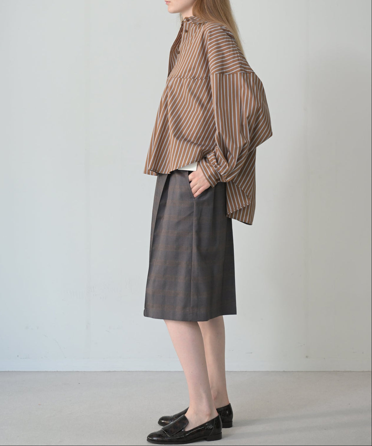 ブラウンストライプ　model：H170cm