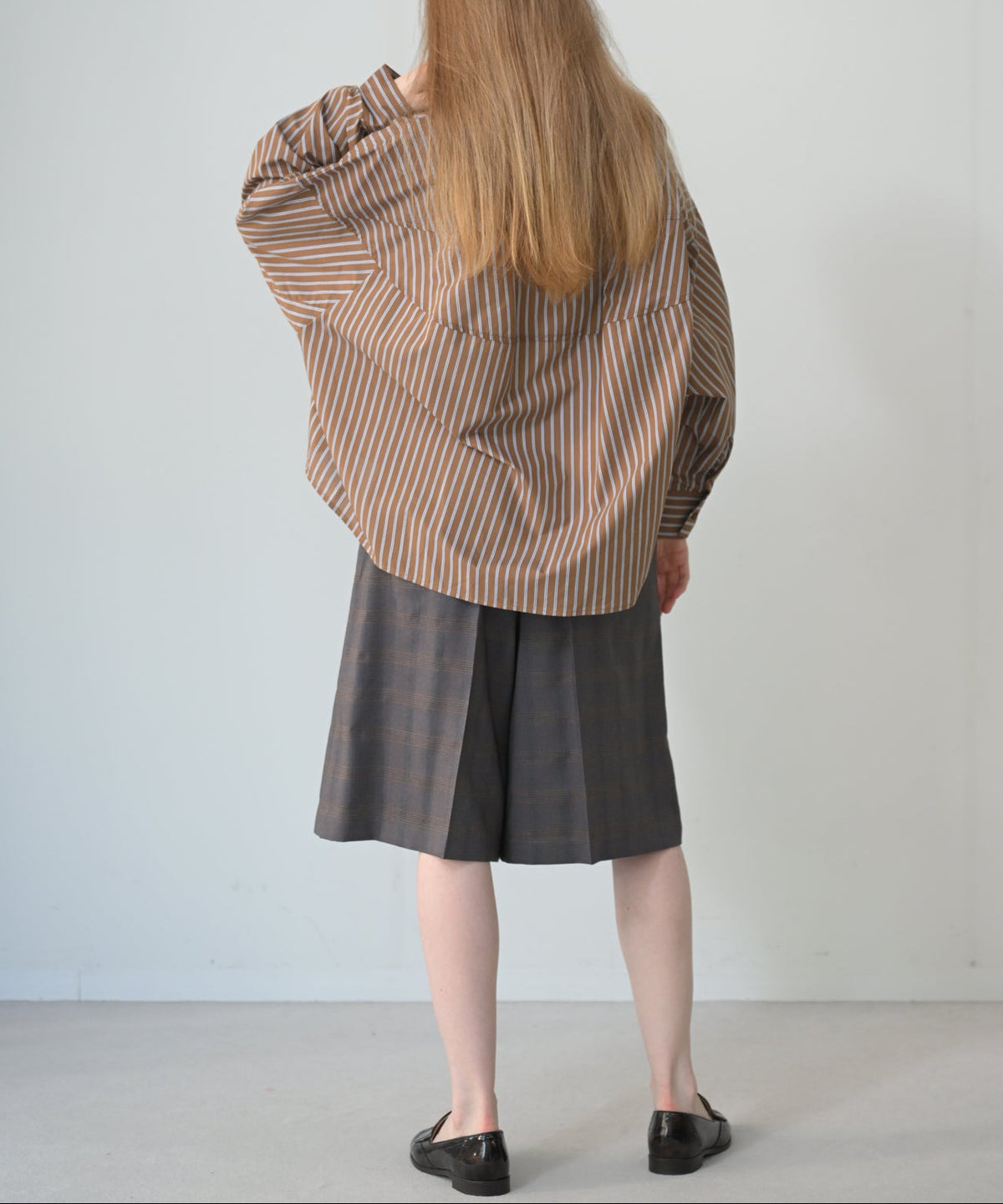 ブラウンストライプ　model：H170cm